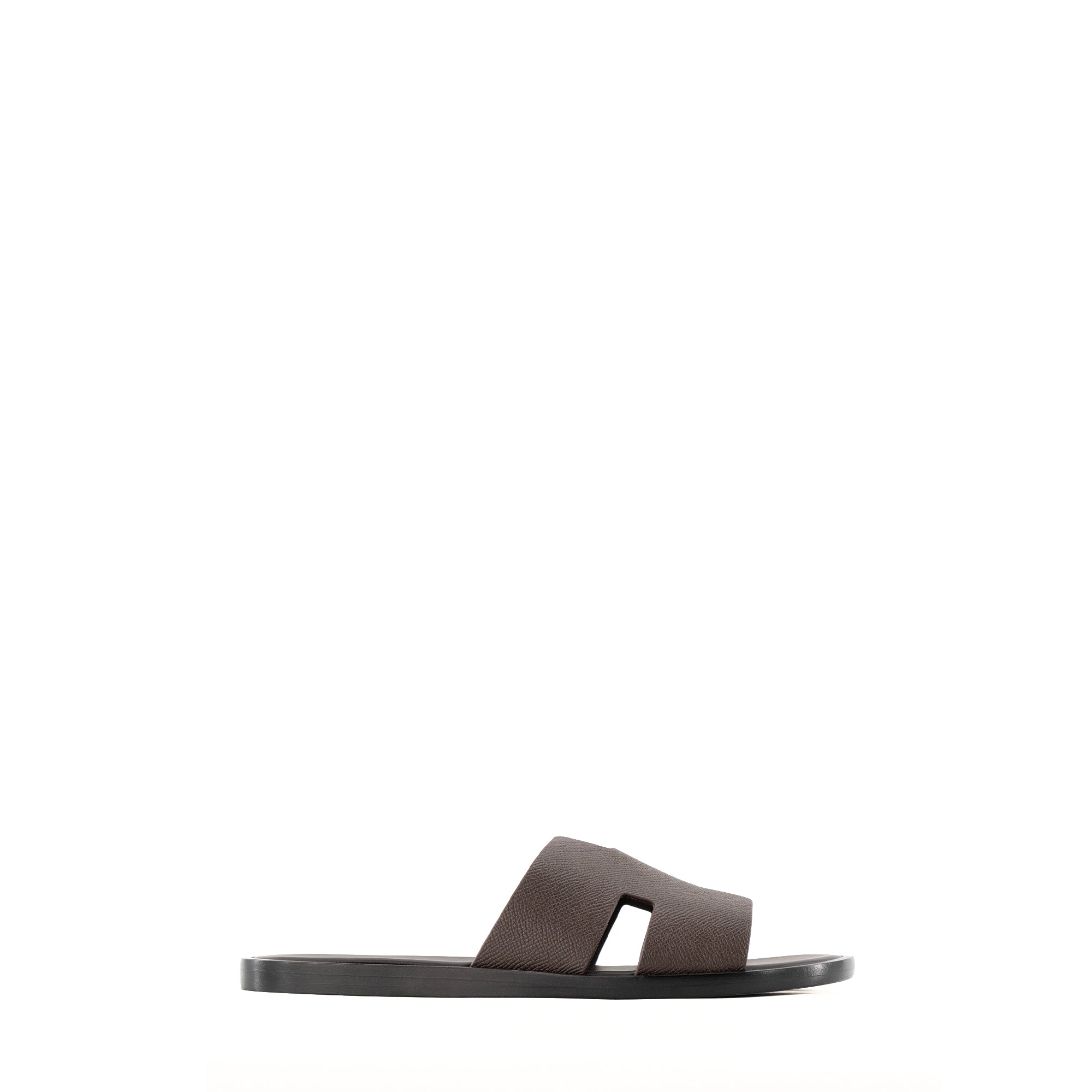 HERMÈS - Sandales Izmir Hermès en cuir grainé marron (T42)