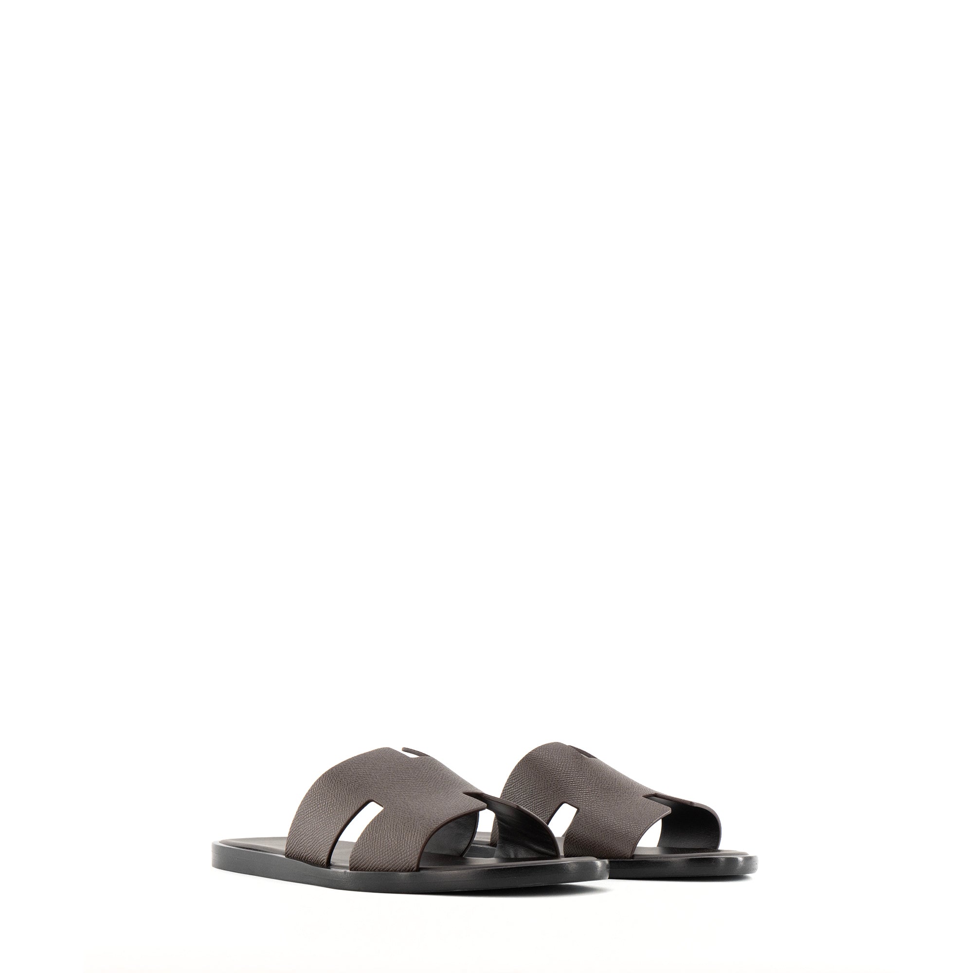 HERMÈS - Sandales Izmir Hermès en cuir grainé marron (T42)