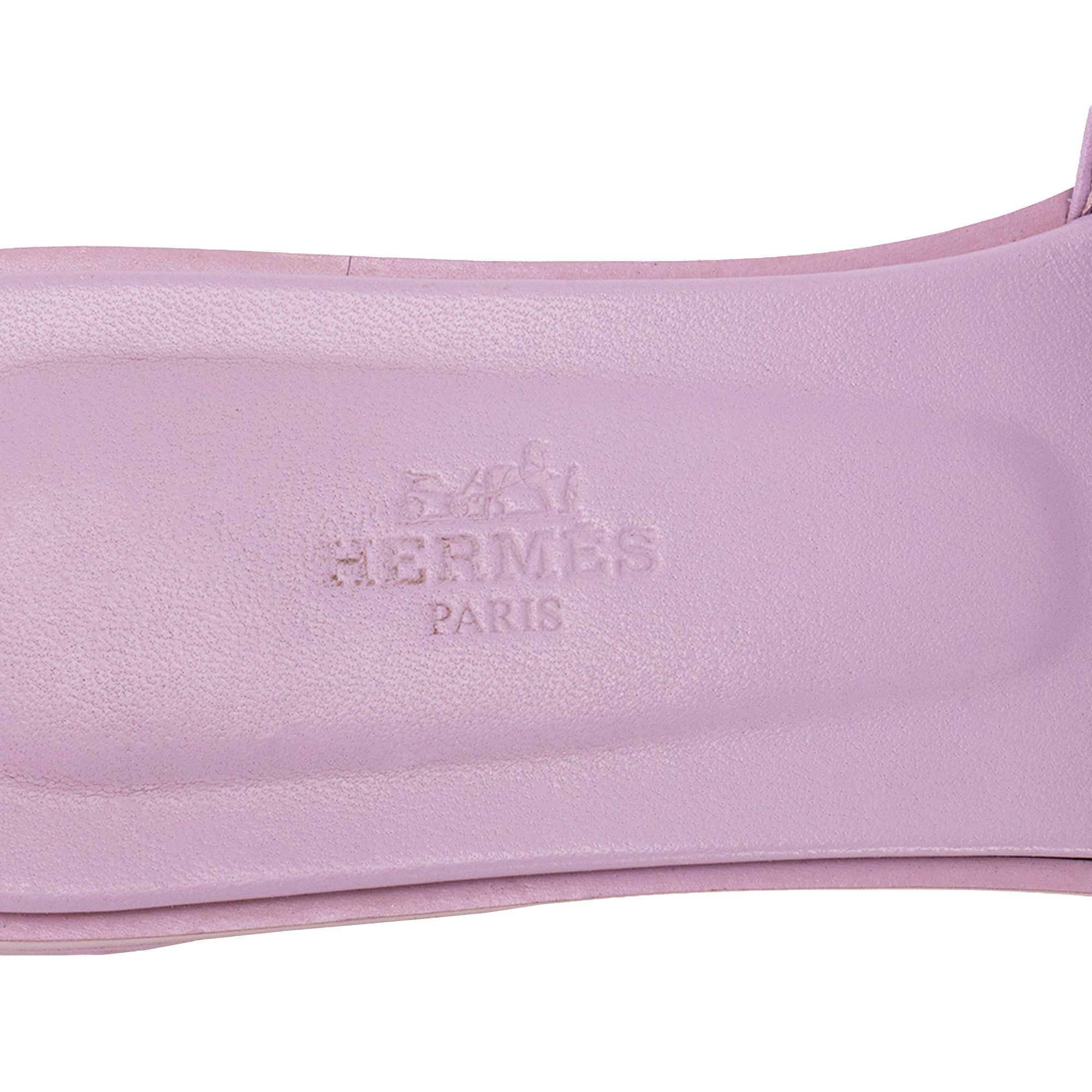 HERMÈS - Sandales Oran Hermès en cuir grainé parme (T38,5)