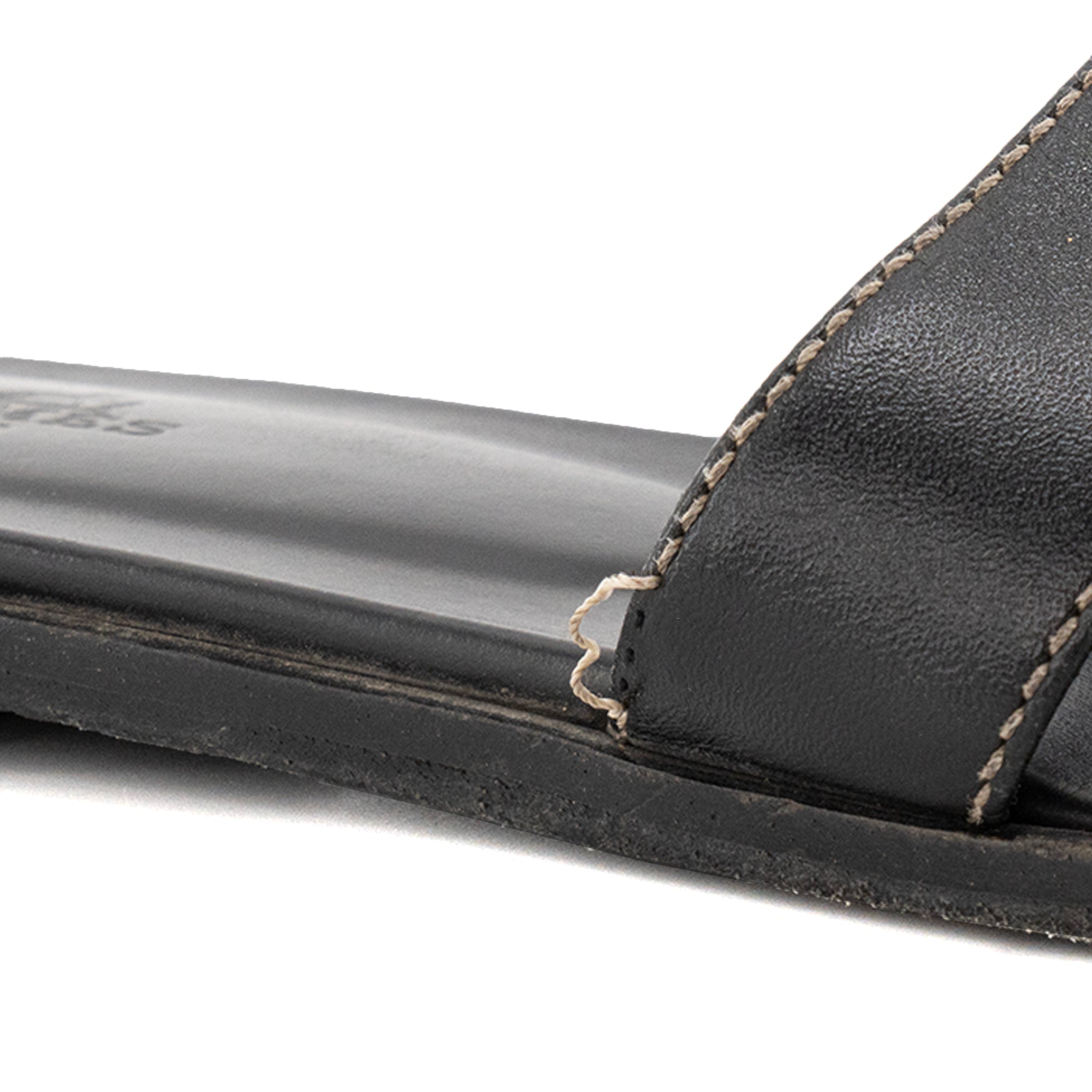 HERMÈS - Sandales Oran Hermès en cuir lisse noir (T37,5)