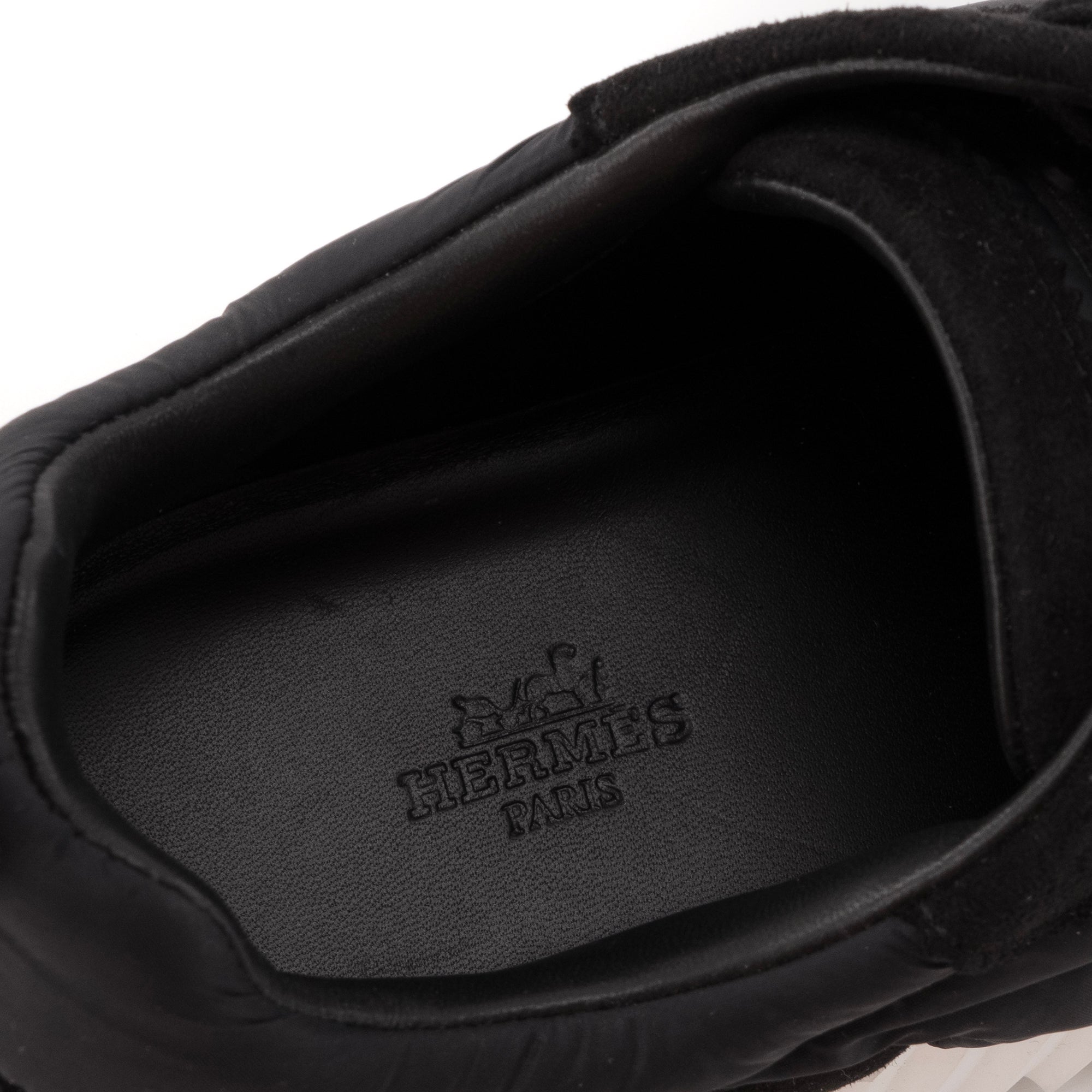 HERMÈS - Sneakers Bouncing Hermès en toile et daim noir (T41)