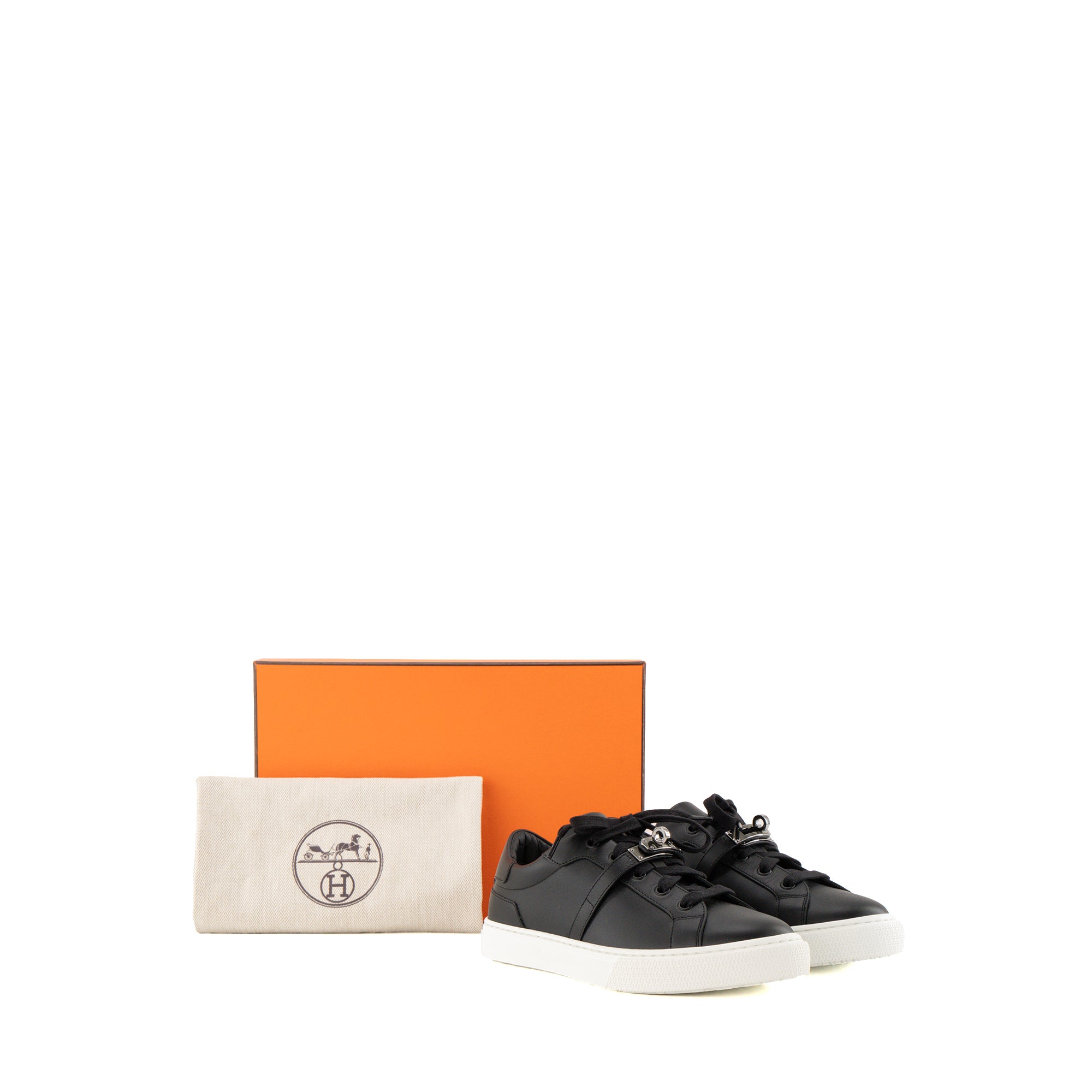 HERMÈS - Sneakers Day Hermès en cuir lisse noir (T37,5)