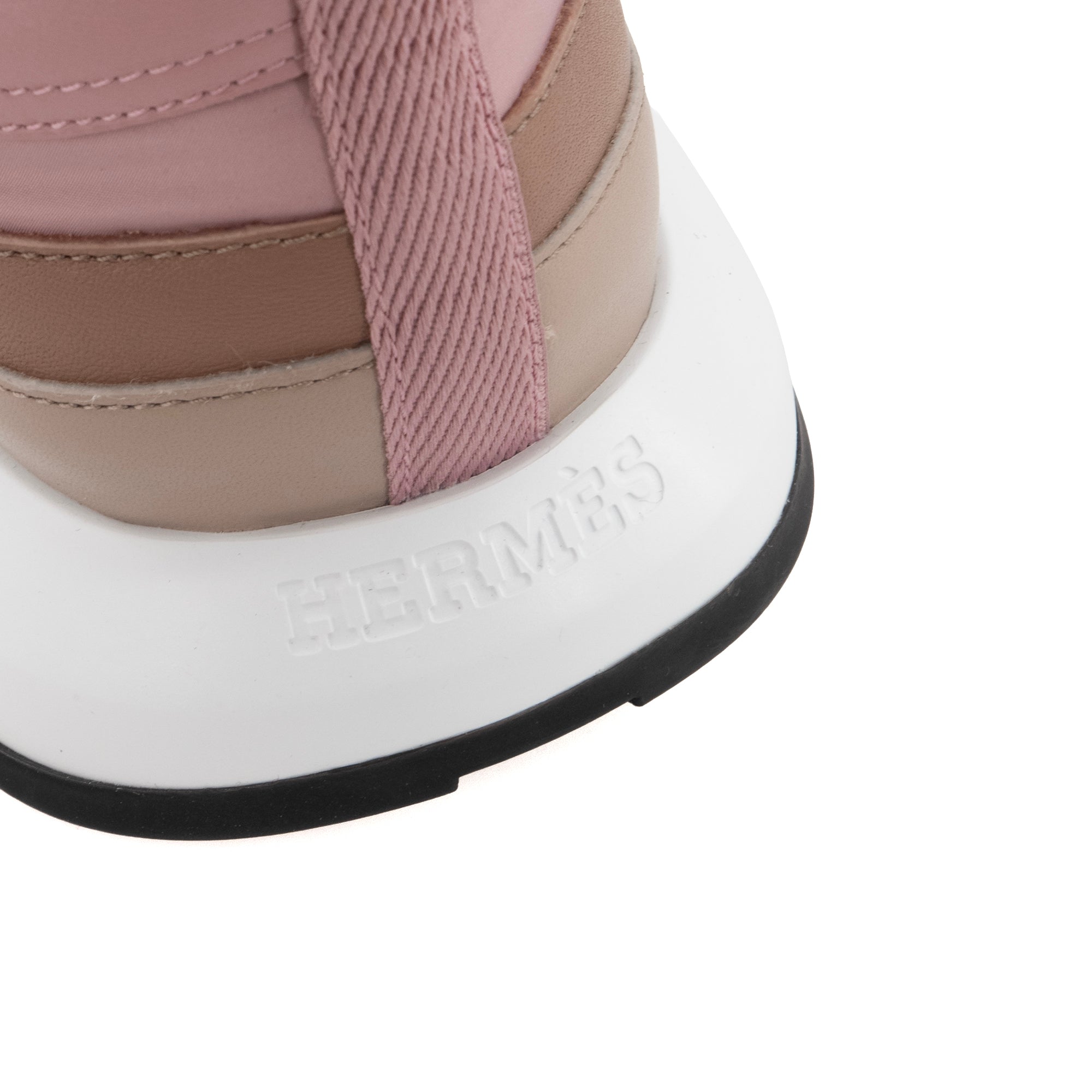 HERMÈS - Sneakers Gramme Hermès en toile et cuir taupe (T39)
