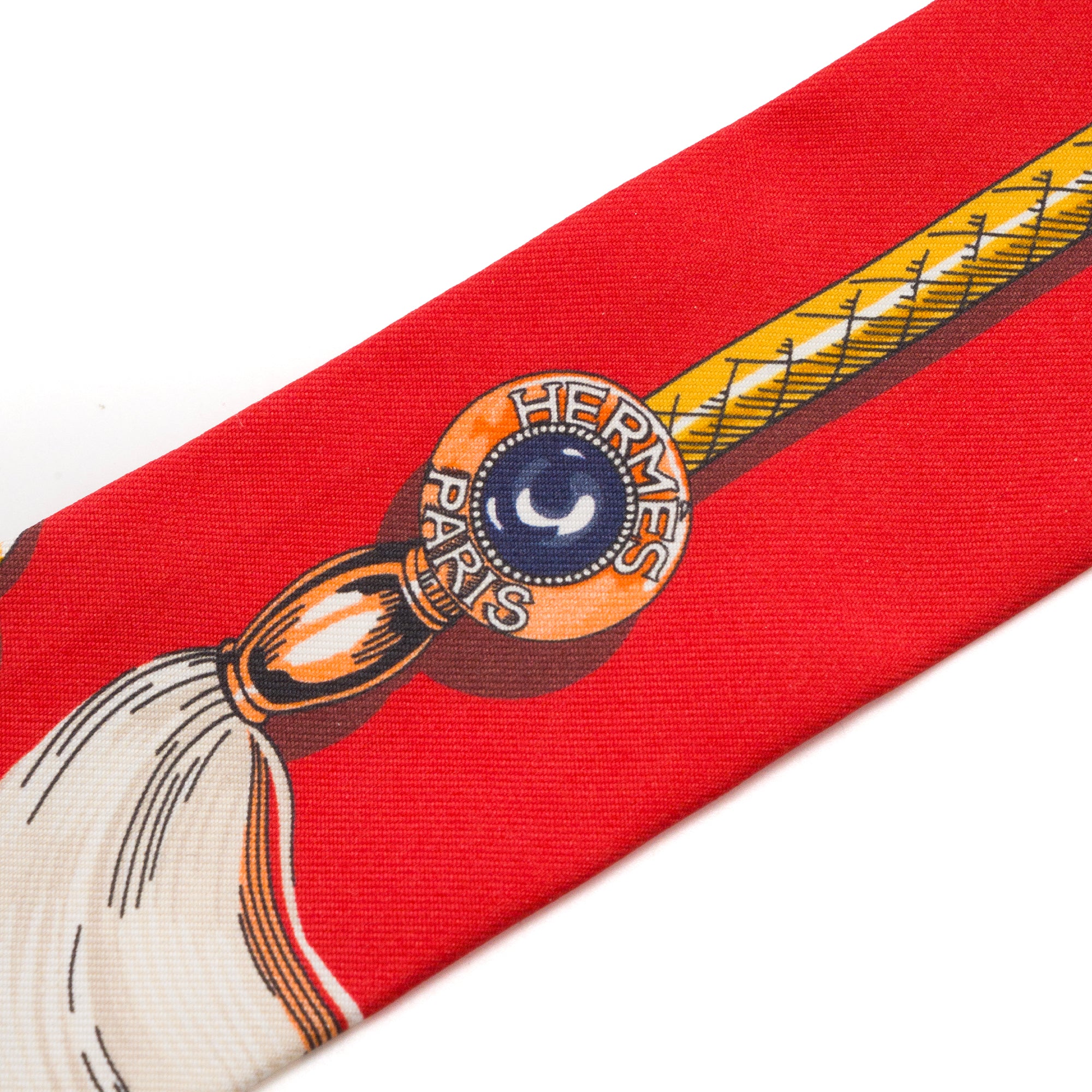 HERMÈS - Twilly Cavalcades Hermès en soie rouge