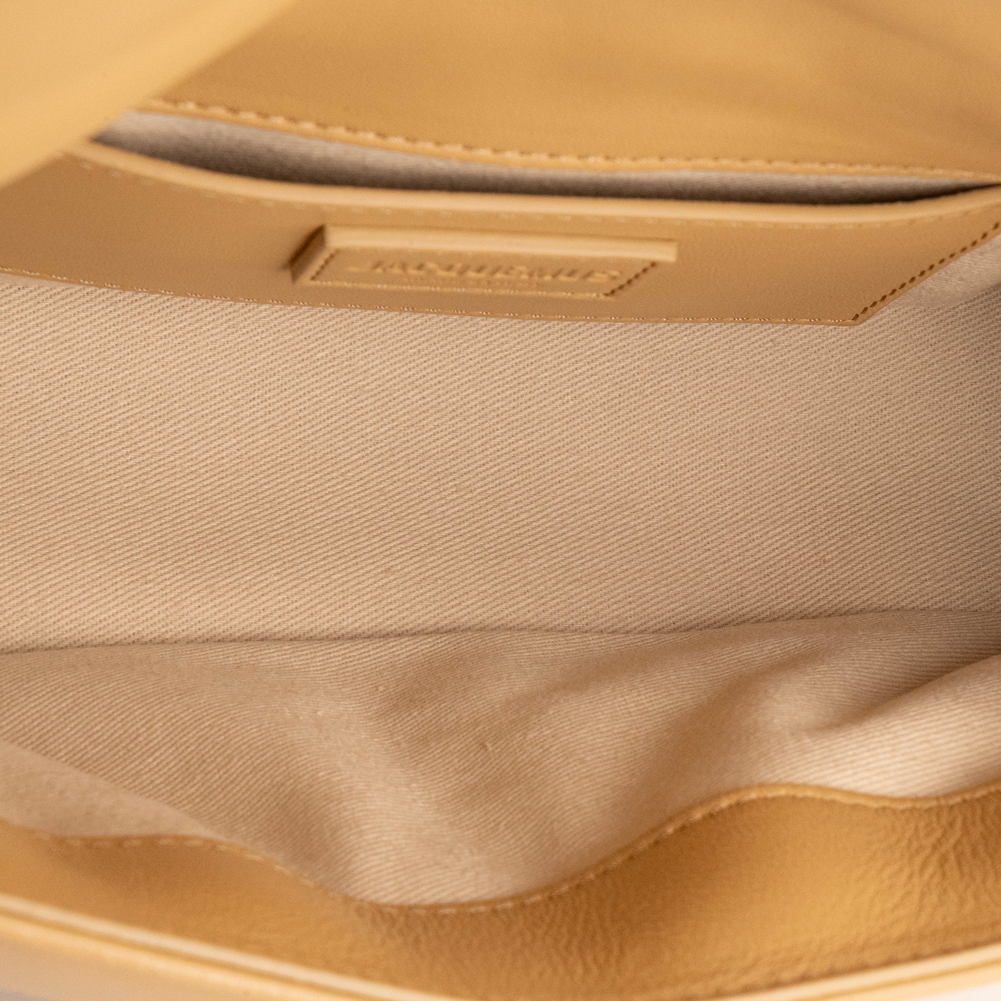 JACQUEMUS - Sac à bandoulière Bambimou Jacquemus en cuir beige