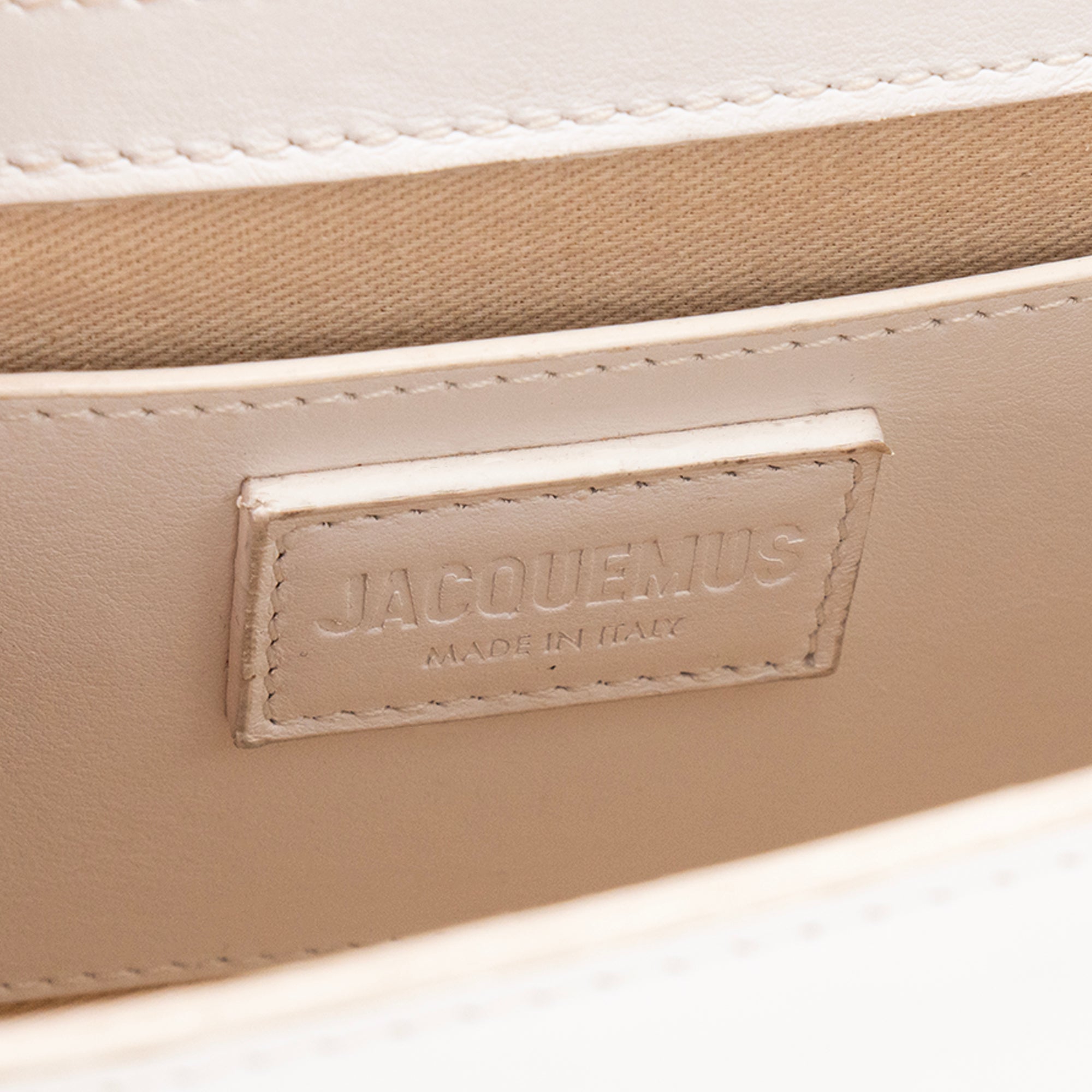 JACQUEMUS - Sac à bandoulière Bambino Jacquemus en cuir lisse blanc