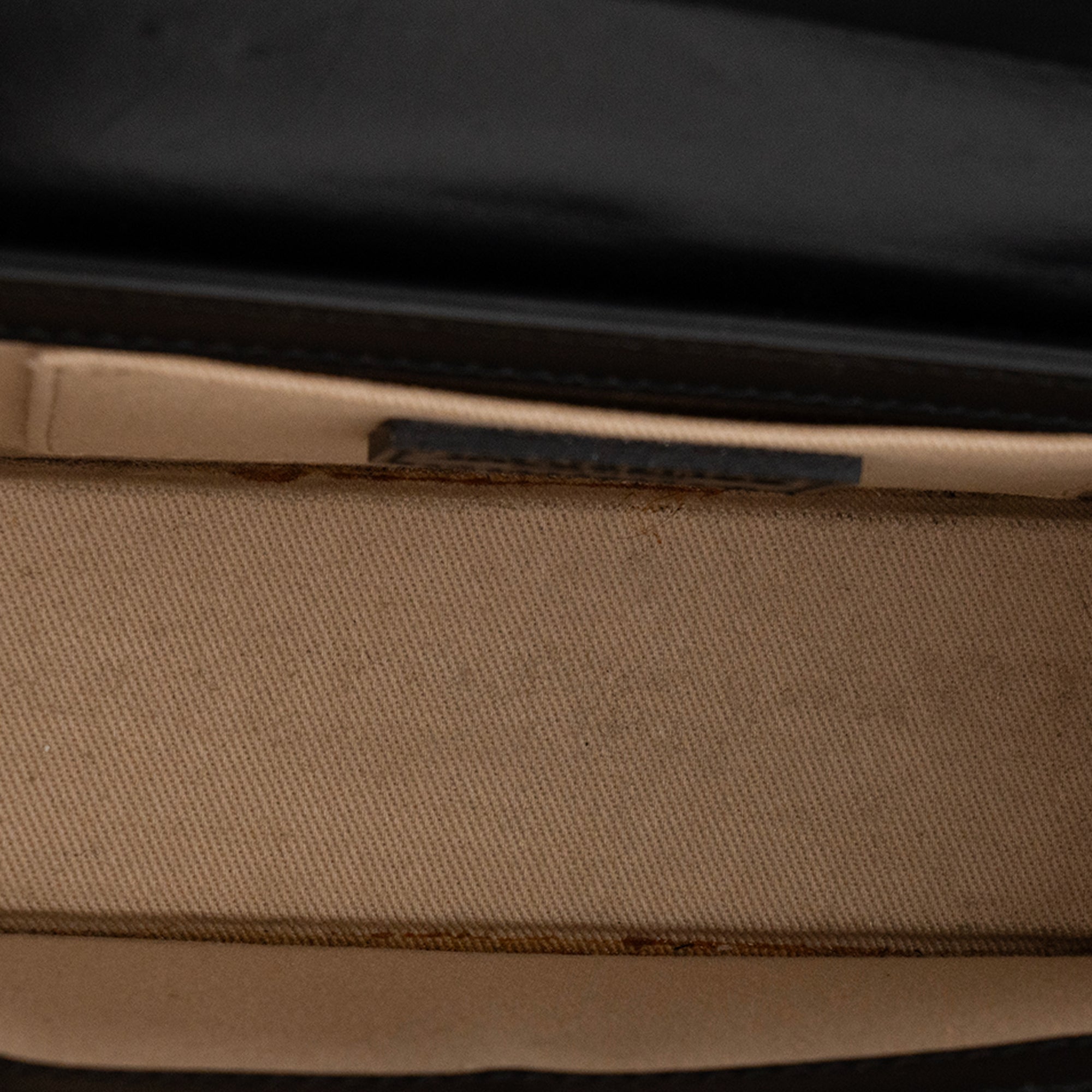 JACQUEMUS - Sac à bandoulière Chiquito Long Jacquemus en cuir lisse noir