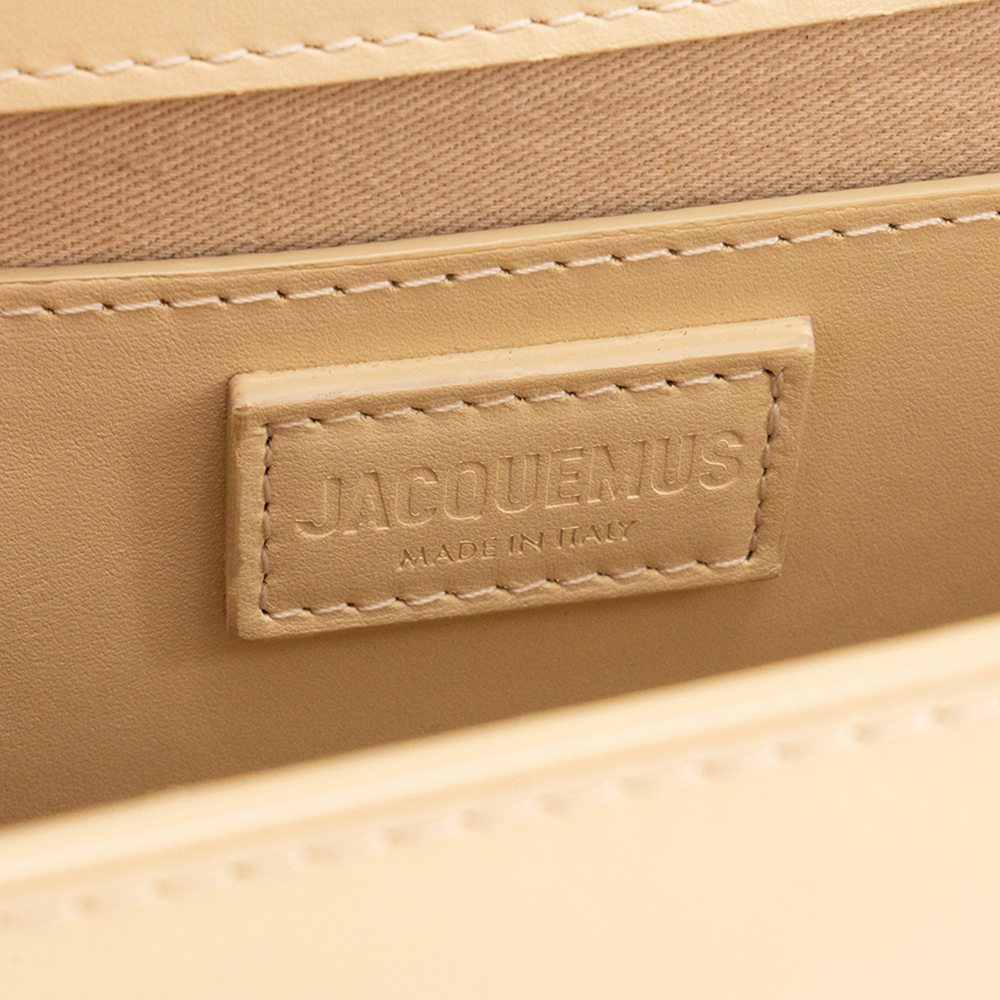 JACQUEMUS - Sac à bandoulière Le Bambinou Jacquemus en cuir lisse jaune