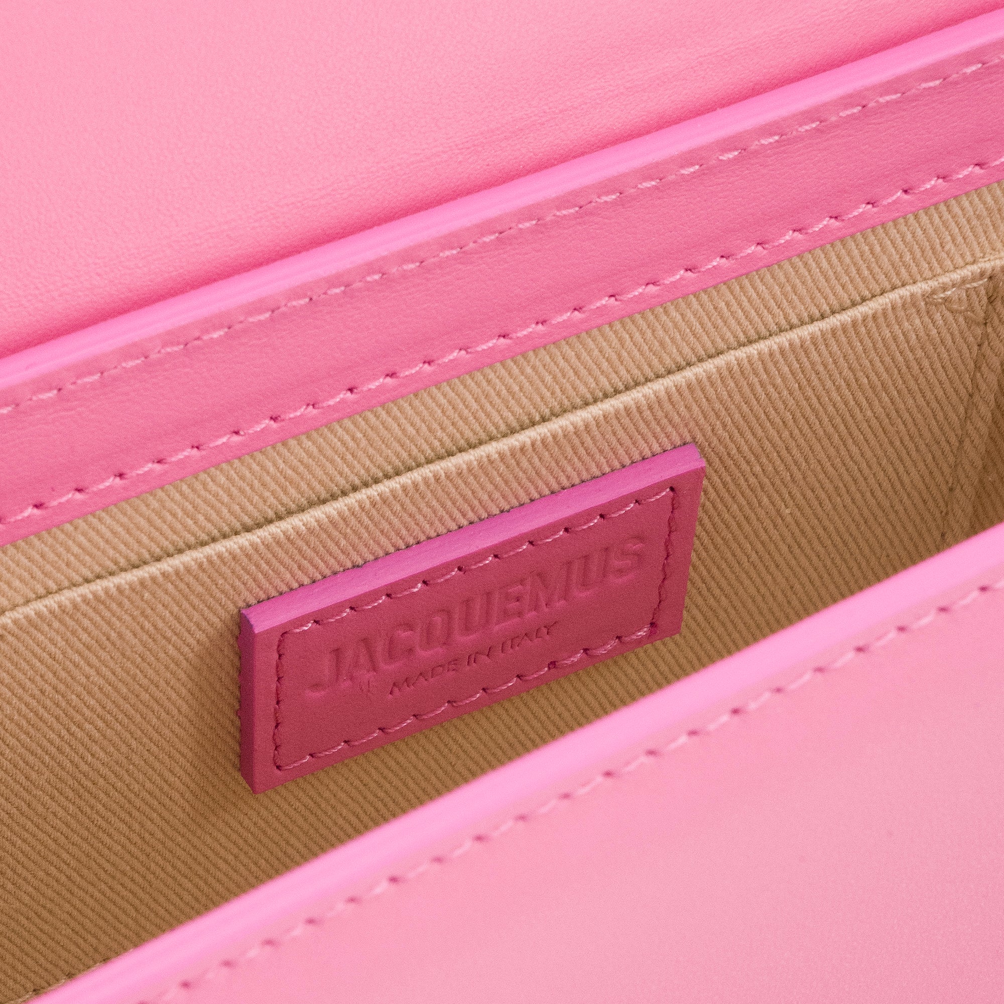 JACQUEMUS - Sac à bandoulière Le Chiquito Long Jacquemus en cuir rose
