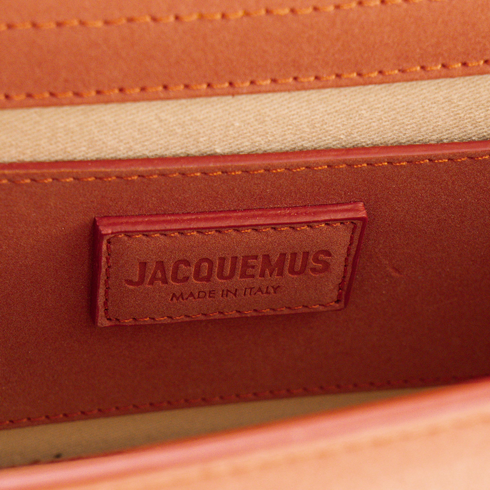 JACQUEMUS - Sac à bandoulière Le Grand Bambino Jacquemus en nubuck bordeaux