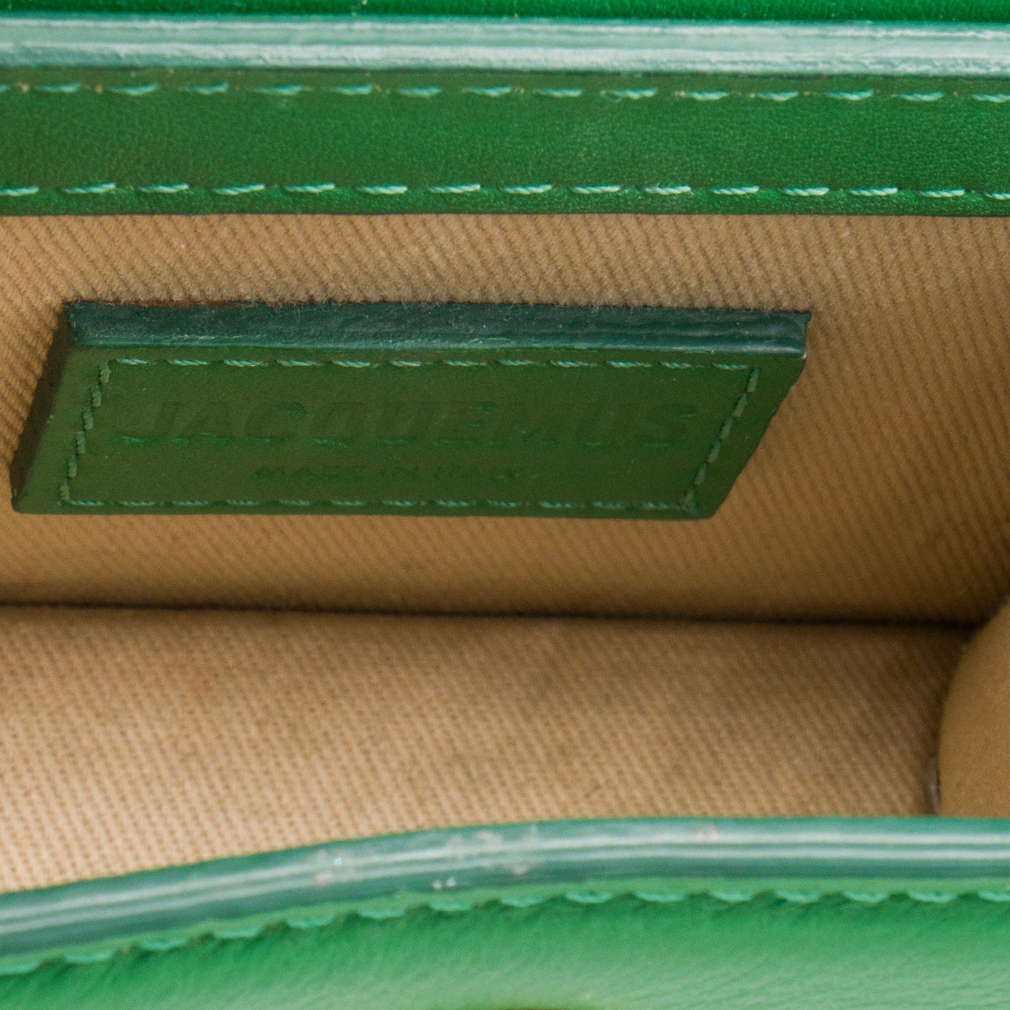 JACQUEMUS - Sac à bandoulière Chiquito Mini Jacquemus en cuir lisse vert