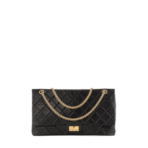 CHANEL - Sac à bandoulière 2.55 Maxi Jumbo Chanel en cuir froissé noir
