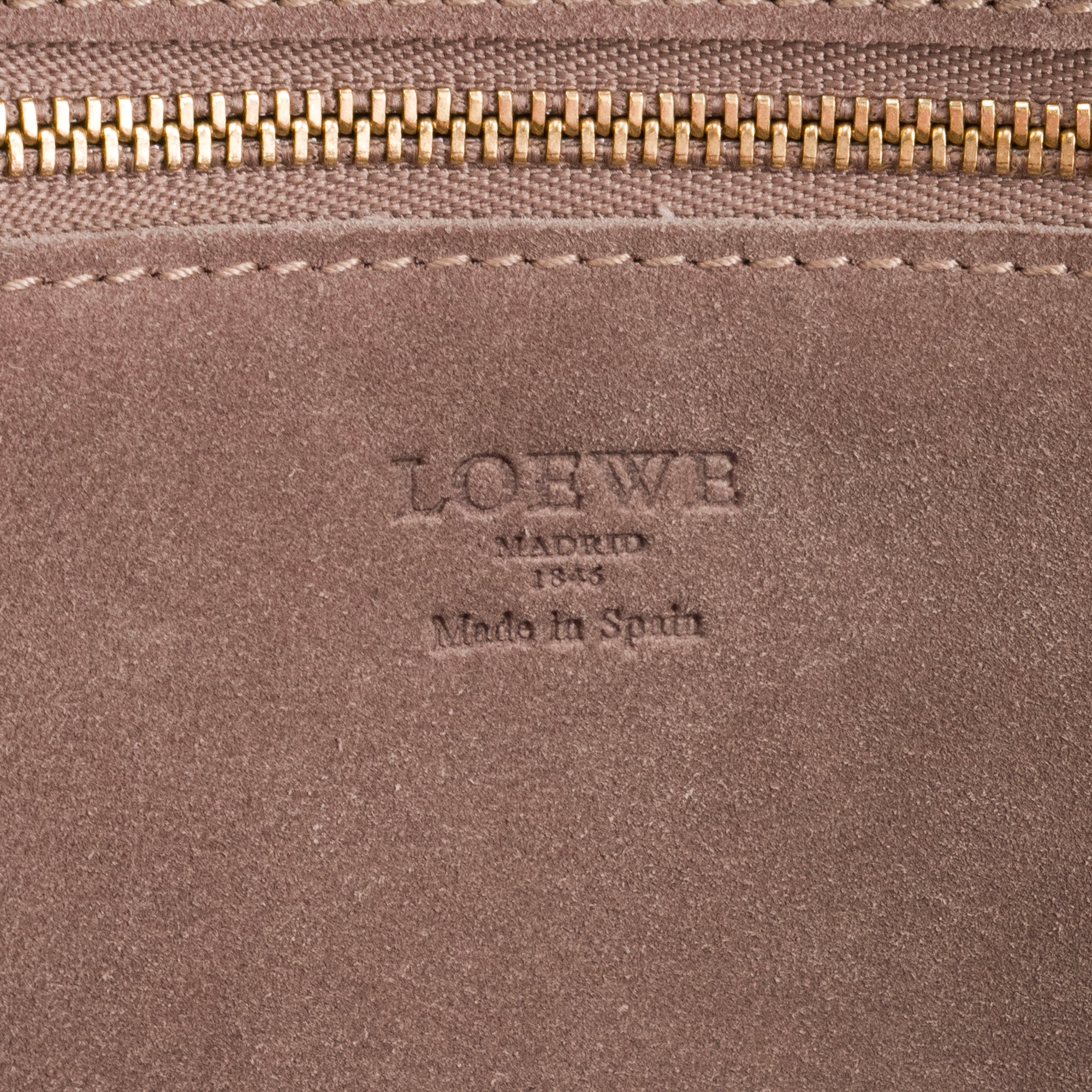 LOEWE - Sac à main Amazona Loewe en cuir lisse rose