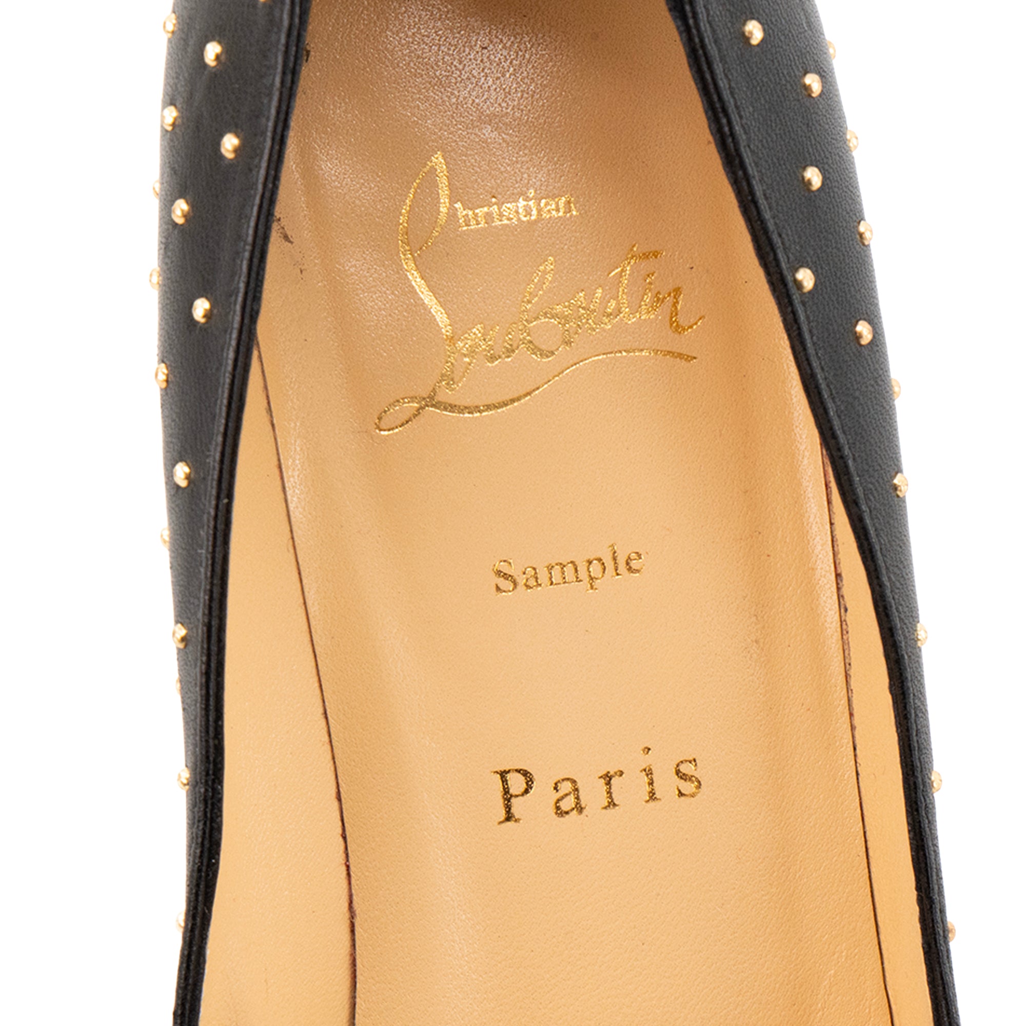 LOUBOUTIN - Escarpins Pigalle Plume Louboutin en cuir lisse noir et studs dorés (T37)