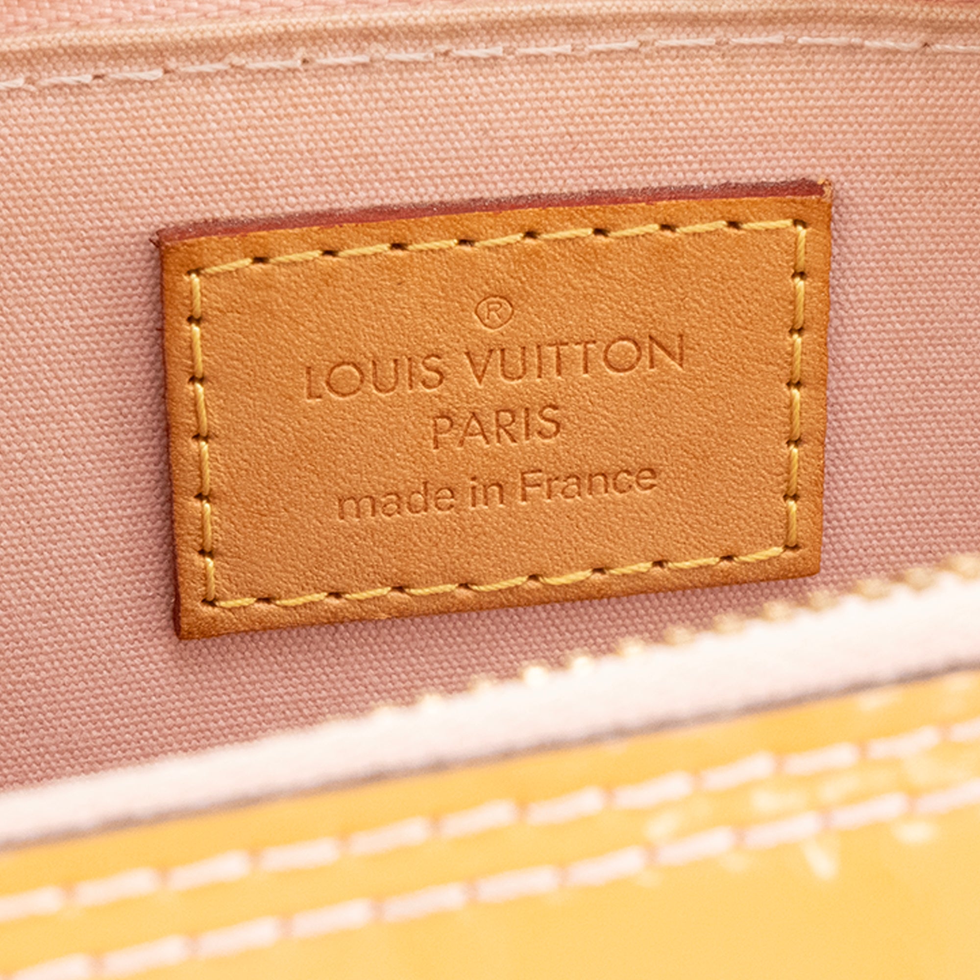 LOUIS VUITTON - Sac à bandoulière Alma BB Louis Vuitton en cuir verni jaune