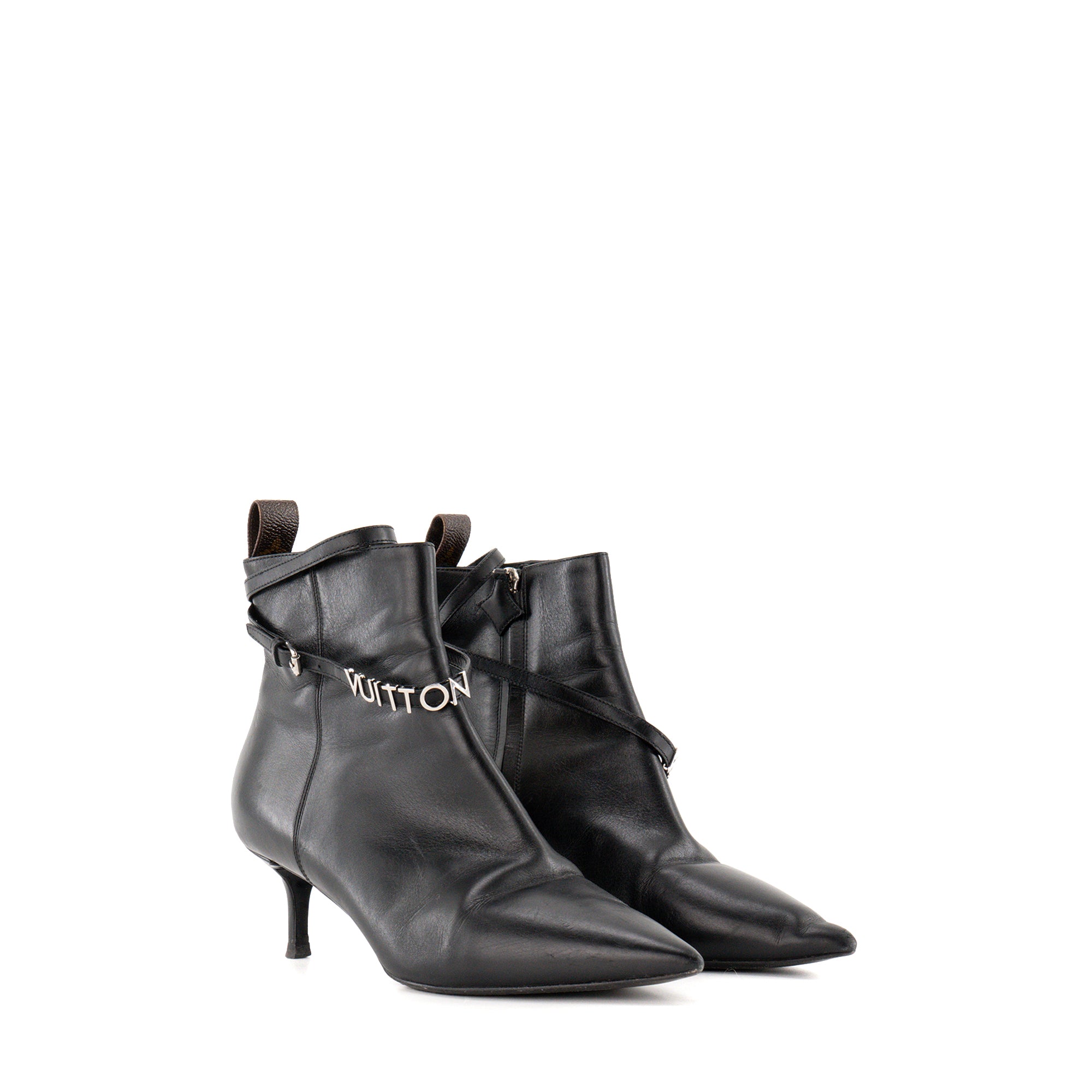 LOUIS VUITTON - Bottines à talons Louis Vuitton en cuir lisse noir (T38)