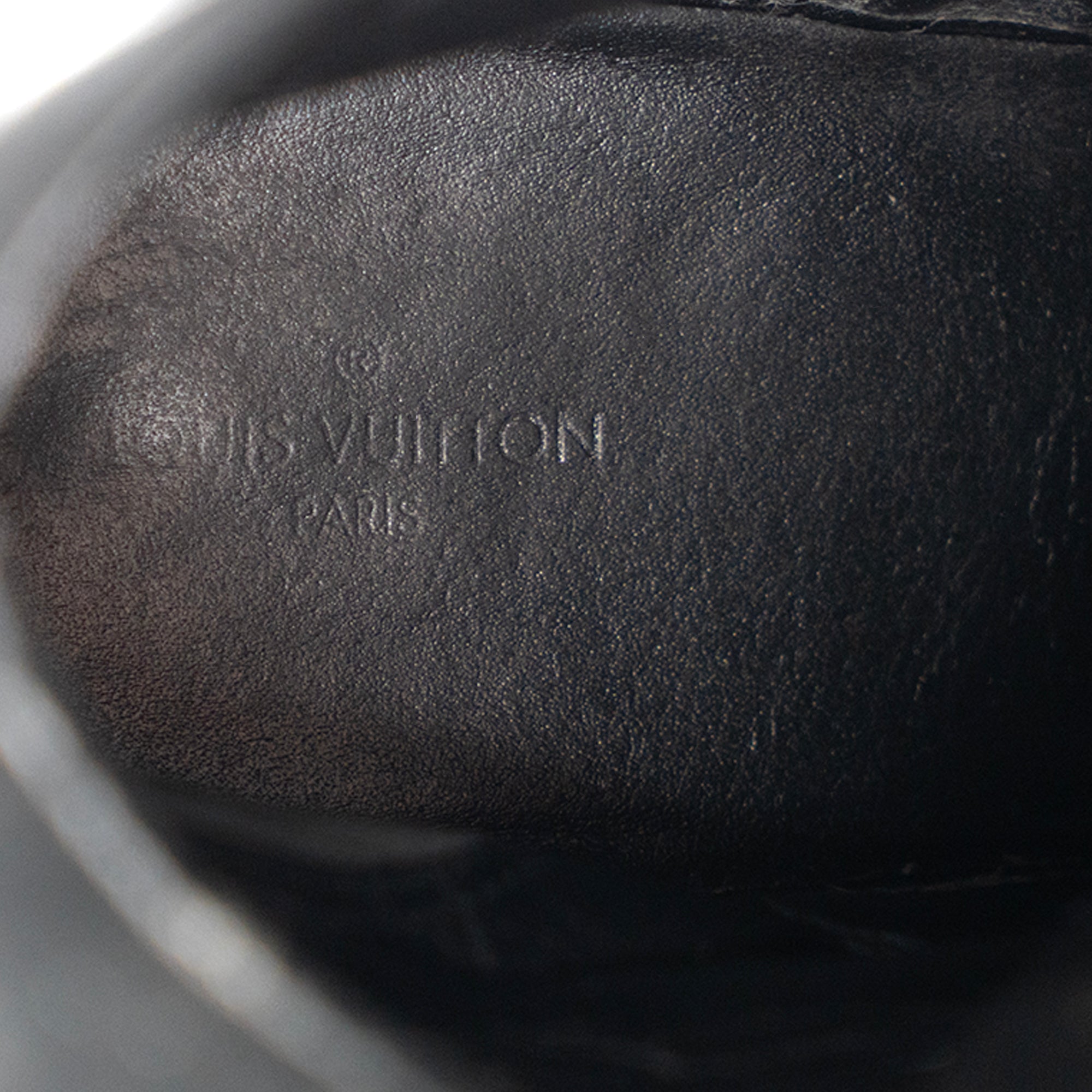 LOUIS VUITTON - Bottines Lauréate Louis Vuitton en toile monogrammée et cuir noir (T38)