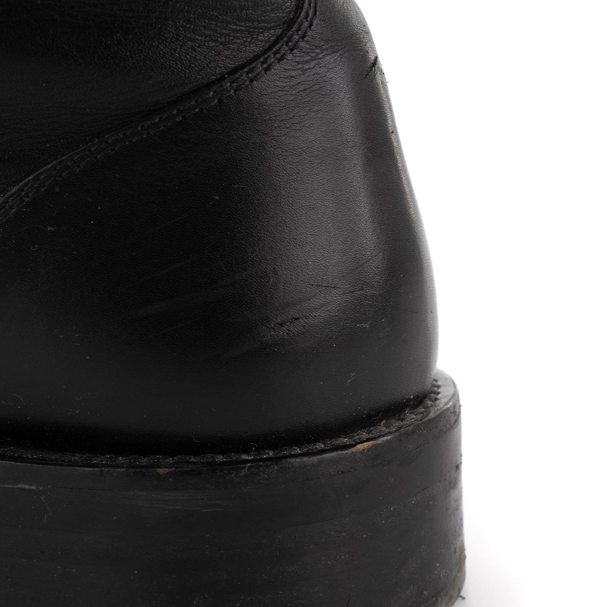 LOUIS VUITTON - Bottines Wonderland Flat Ranger Louis Vuitton en cuir noir (T39)