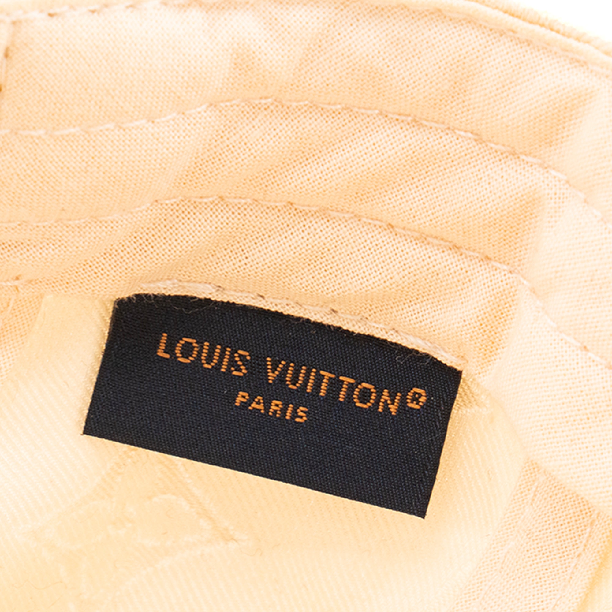 LOUIS VUITTON - Casquette Louis Vuitton en toile monogrammée beige (TU)