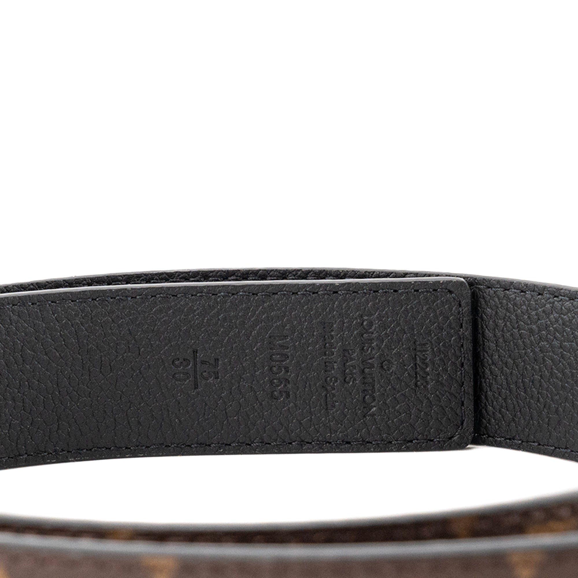 LOUIS VUITTON - Ceinture réversible 30 Louis Vuitton en cuir grainé noir et toile enduite monogrammée (T75)