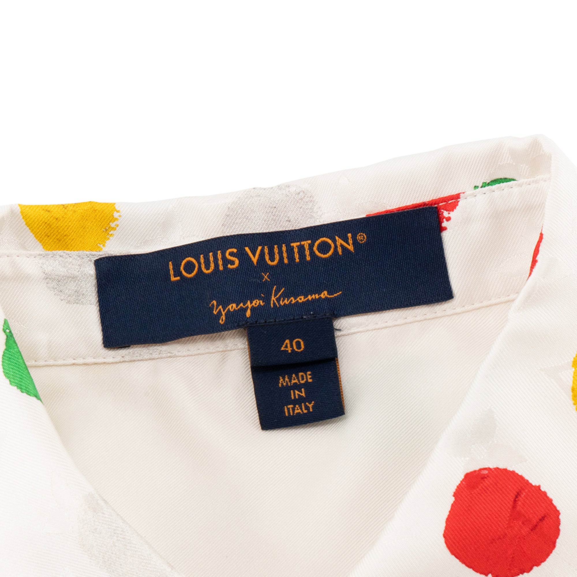 LOUIS VUITTON - Chemise Louis Vuitton x Yayoi Kusama en soie blanche et pois colorés (T40)