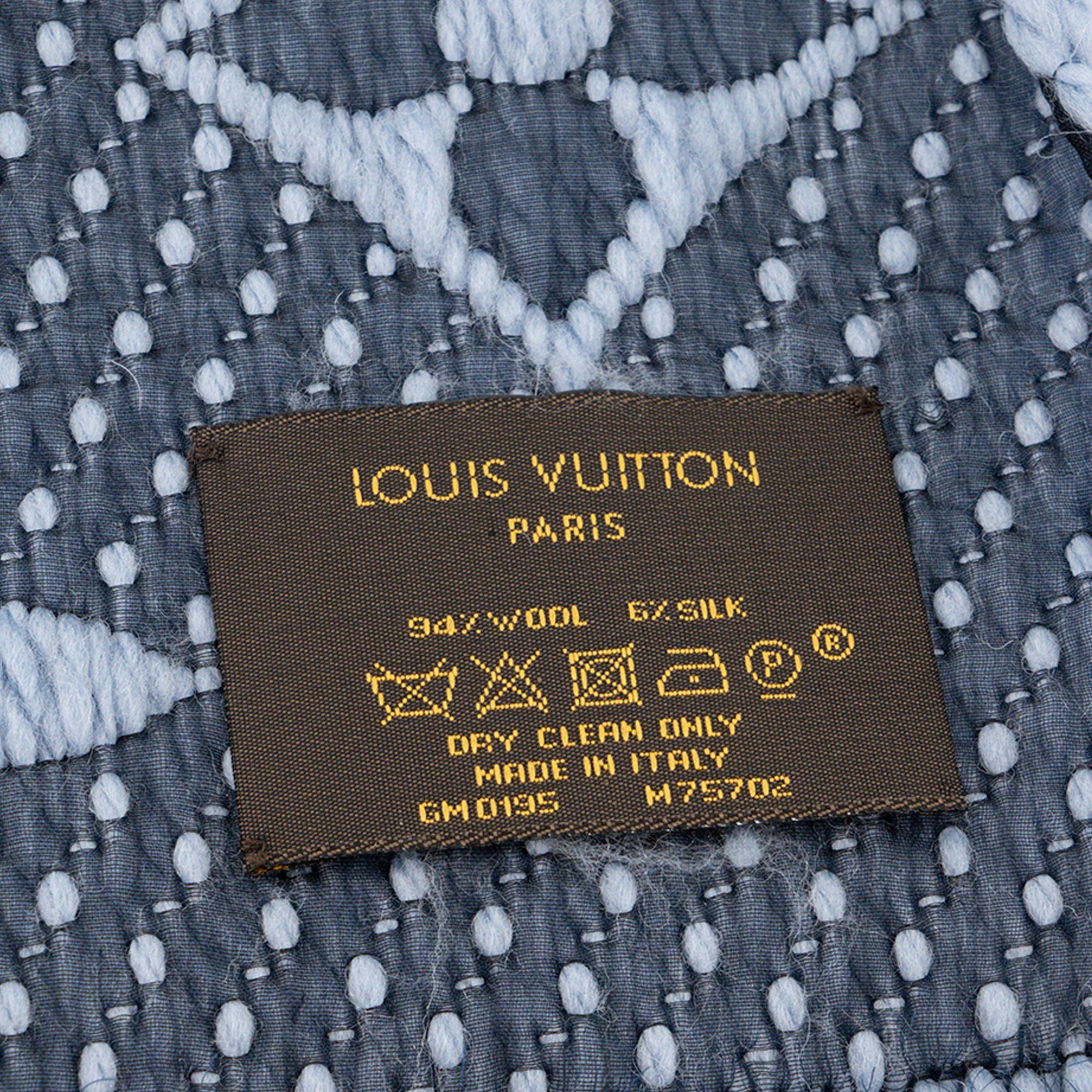 LOUIS VUITTON - Écharpe Logomania Louis Vuitton en laine bleue et soie grise