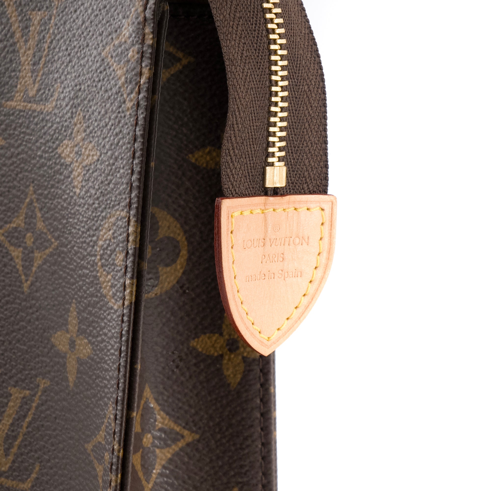 LOUIS VUITTON - Pochette 26 Louis Vuitton en toile enduite monogrammée