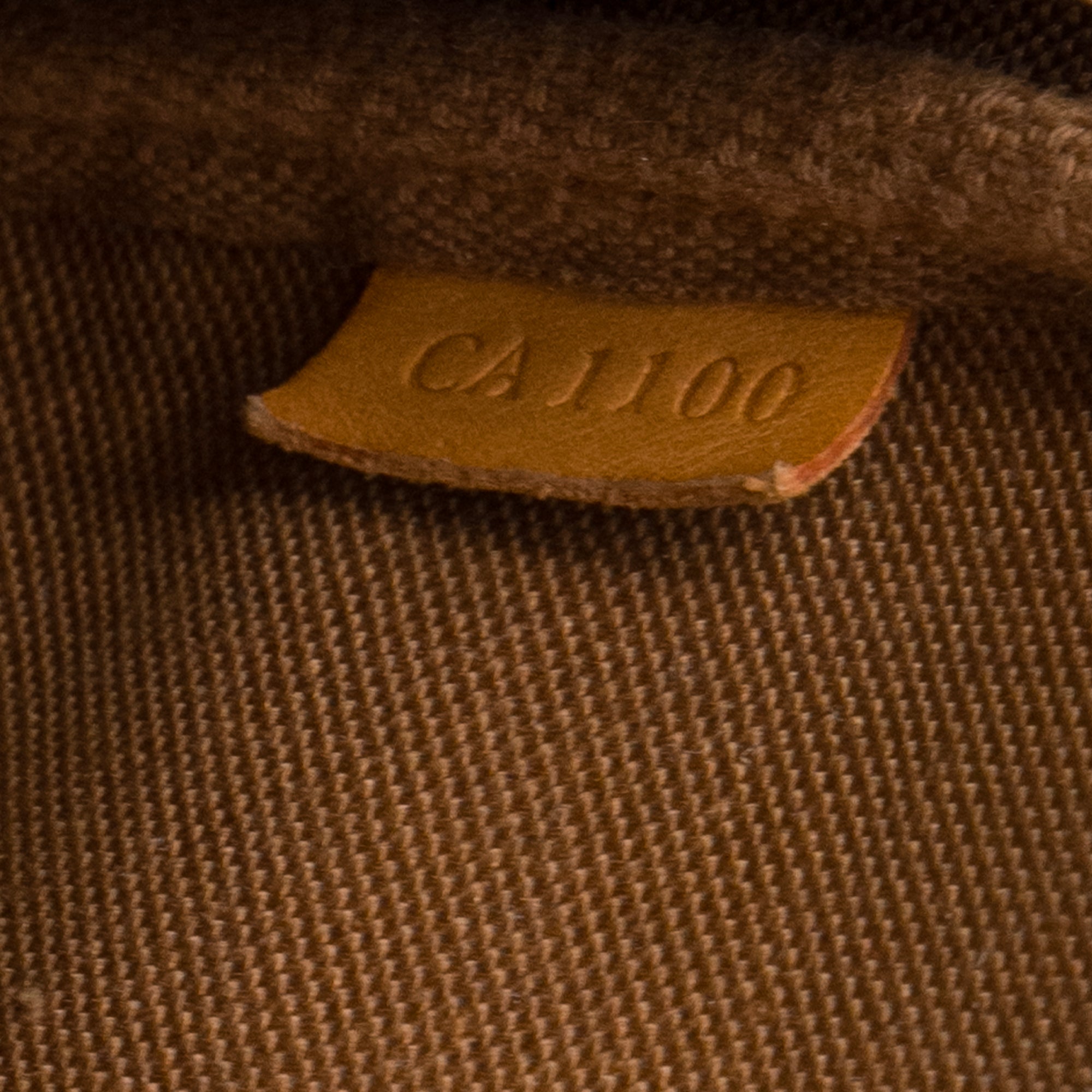 LOUIS VUITTON - Pochette Accessoire Louis Vuitton en toile enduite monogrammée