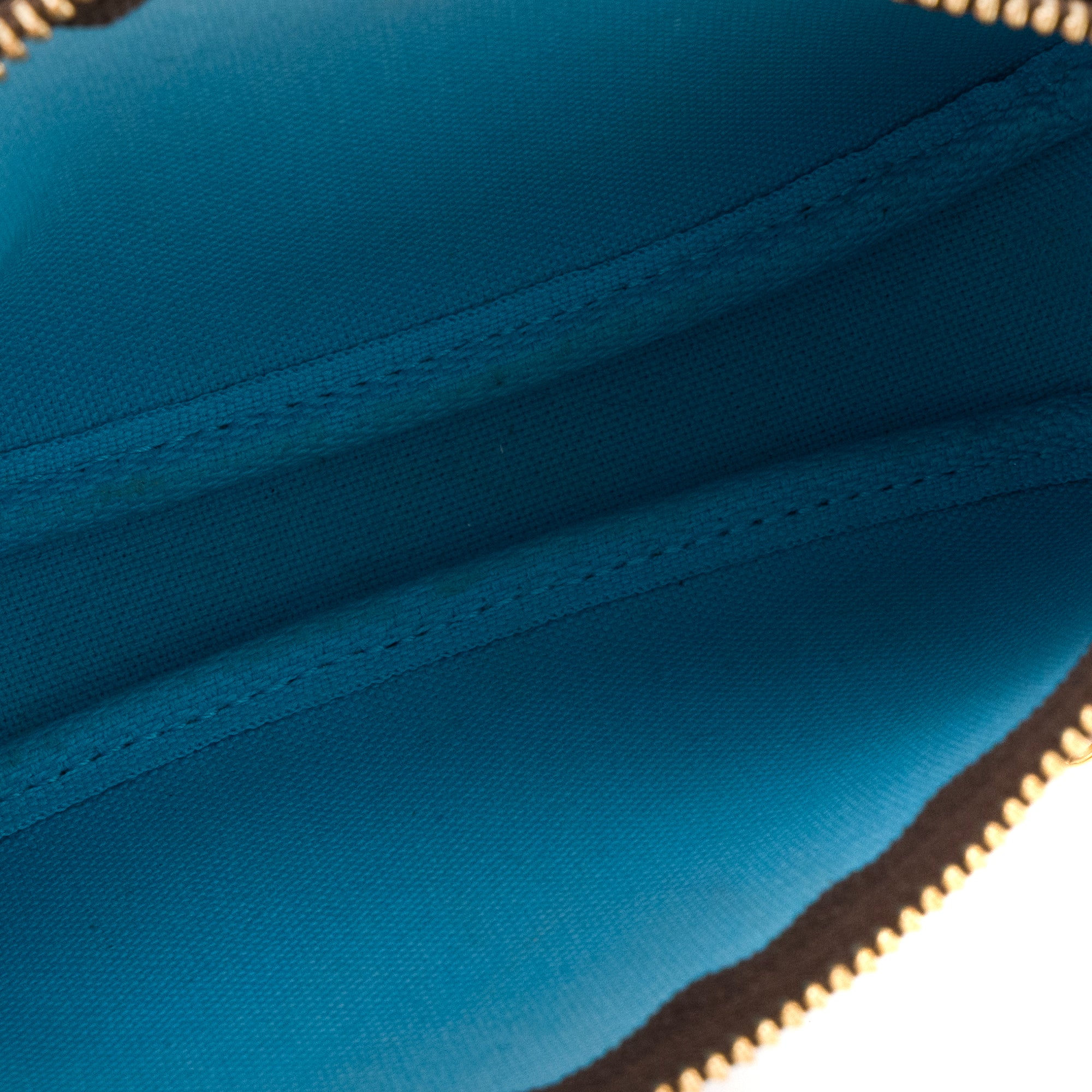 LOUIS VUITTON - Pochette Accessoire mini Louis Vuitton en toile enduite monogrammée édition limitée