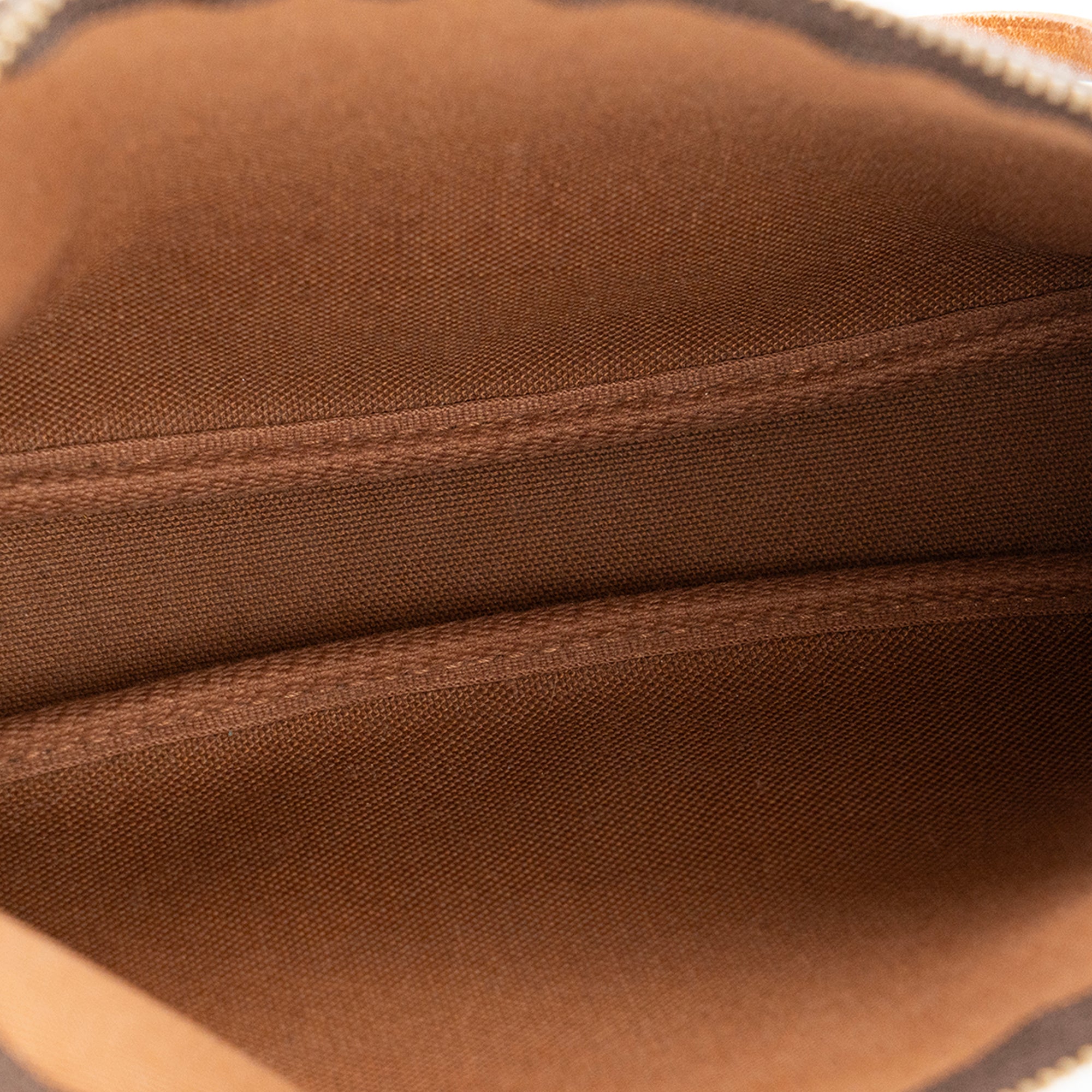 LOUIS VUITTON - Pochette Accessoires Louis Vuitton en toile enduite monogrammée vintage