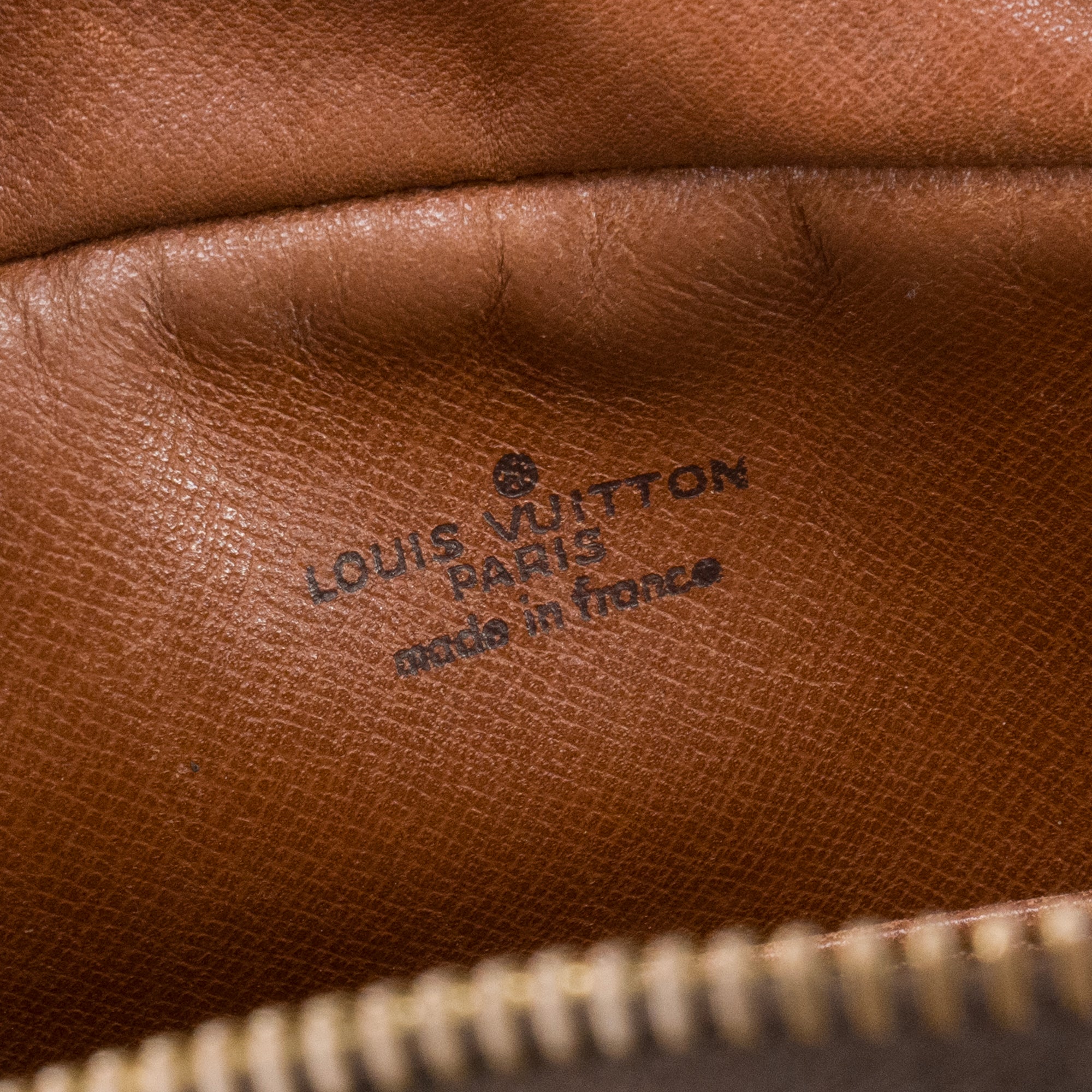 LOUIS VUITTON - Pochette Compiegne Louis Vuitton en toile enduite monogrammée vintage
