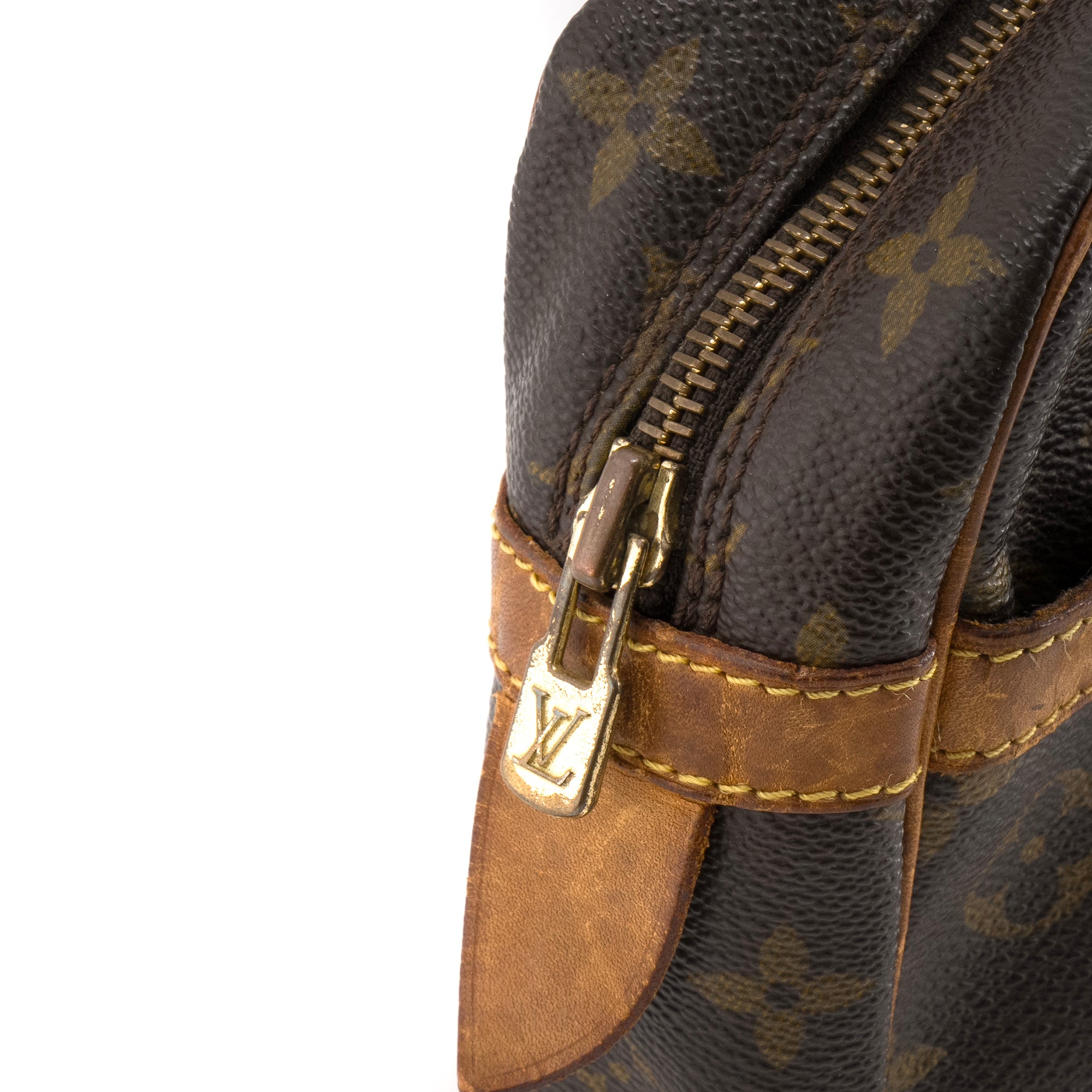 LOUIS VUITTON - Pochette Compiegne Louis Vuitton en toile enduite monogrammée vintage