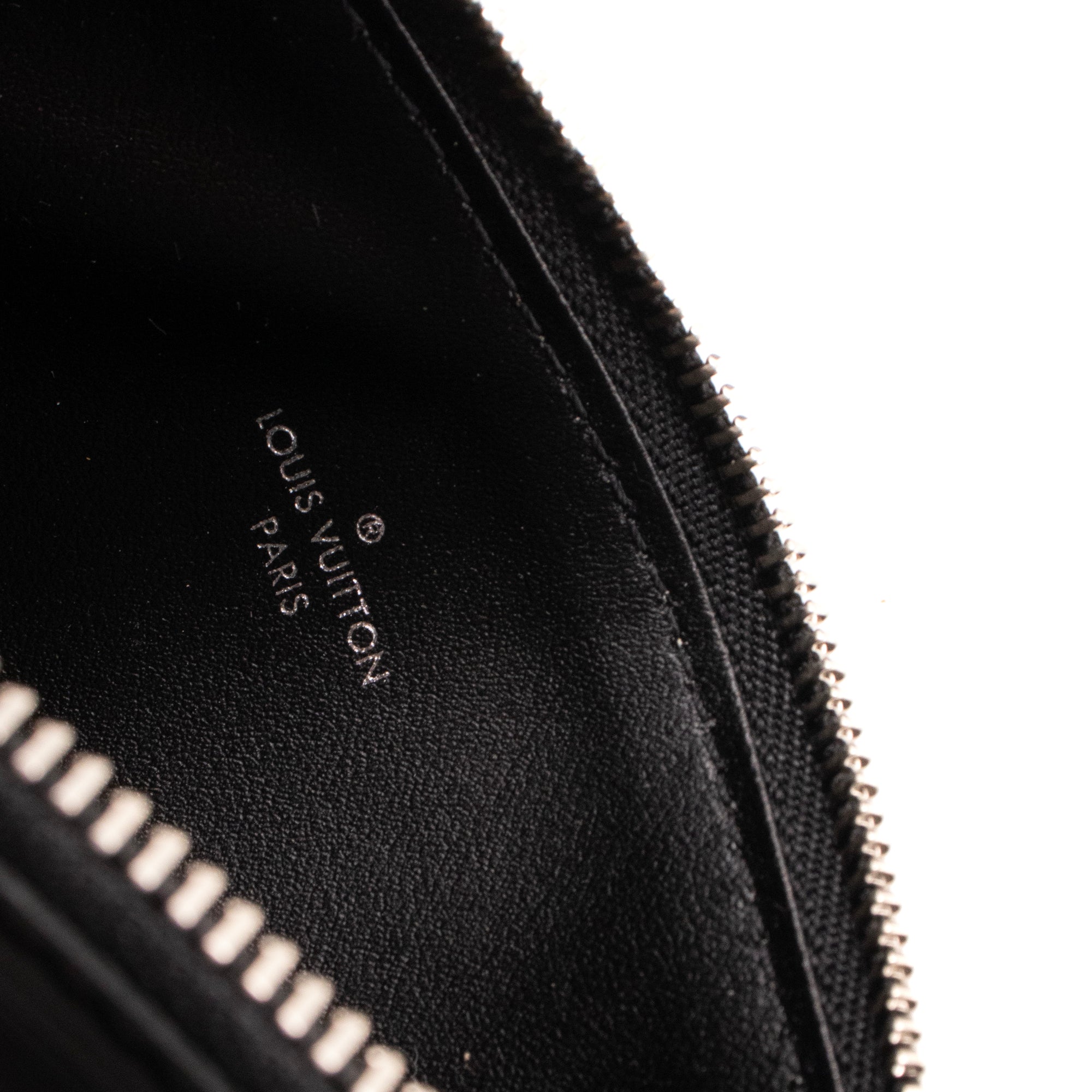 LOUIS VUITTON - Sac à bandoulière Pochette Félicie Louis Vuitton en cuir épi noir