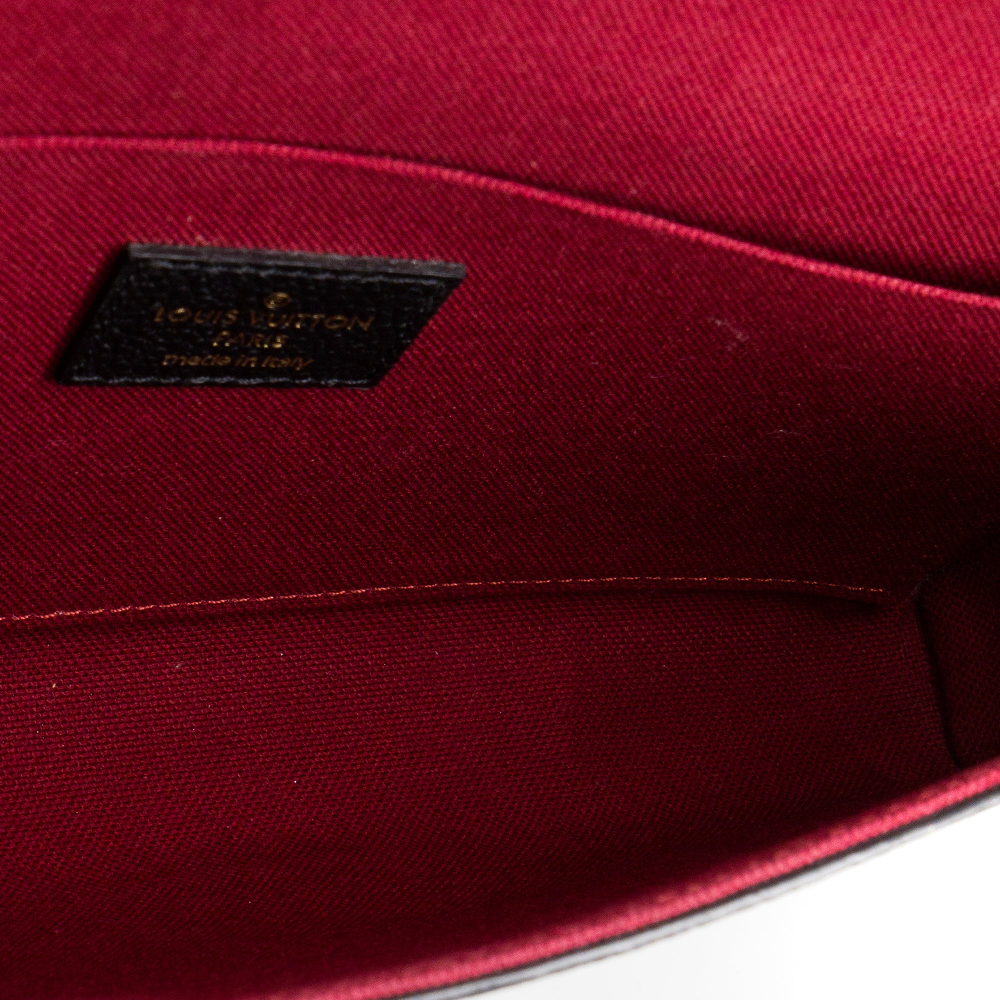 LOUIS VUITTON - Pochette Félicie Monogram Giant Louis Vuitton en cuir grainé noir