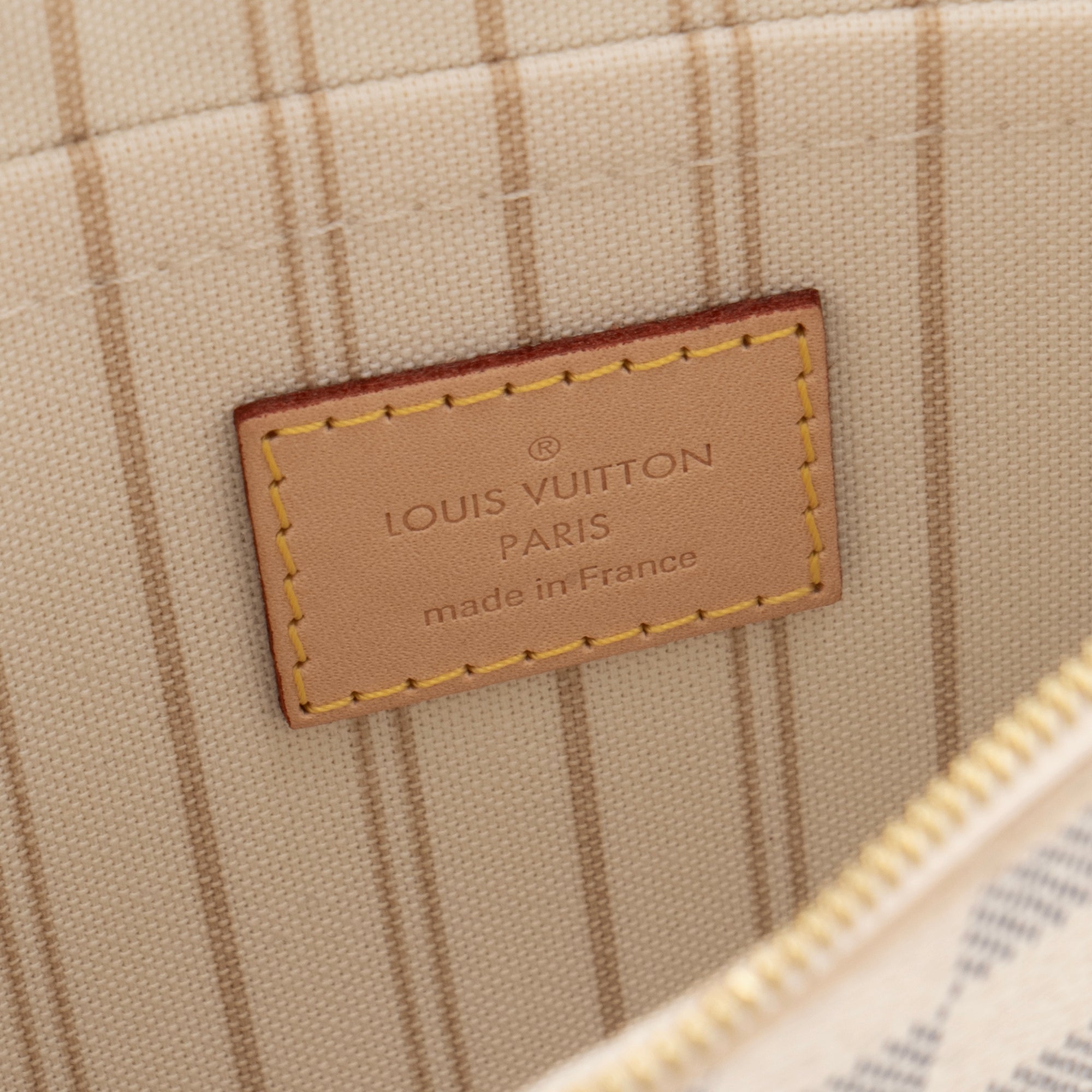 LOUIS VUITTON - Pochette Neverfull Louis Vuitton en toile enduite damier azur