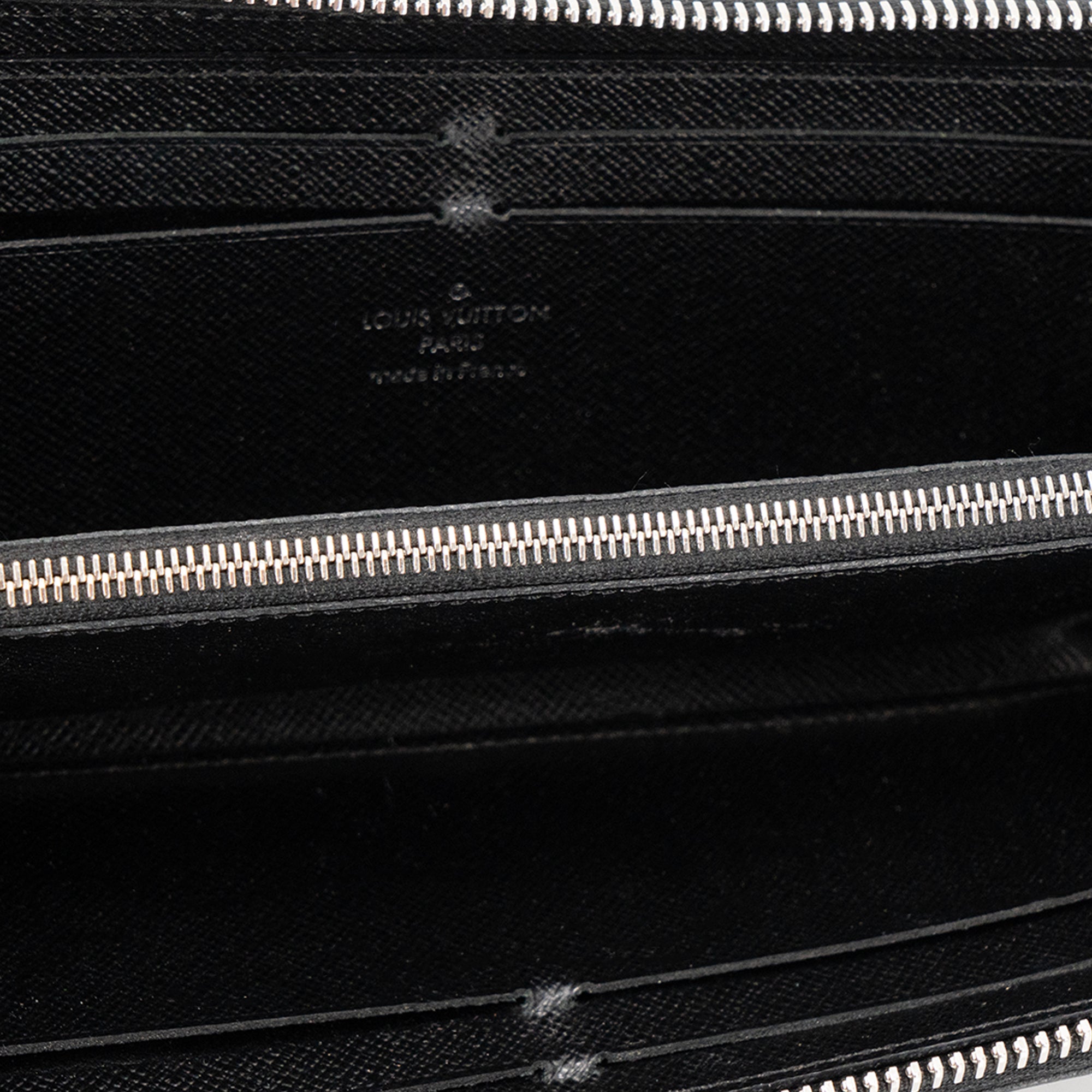 LOUIS VUITTON - Portefeuille Clémence Louis Vuitton en cuir épi noir