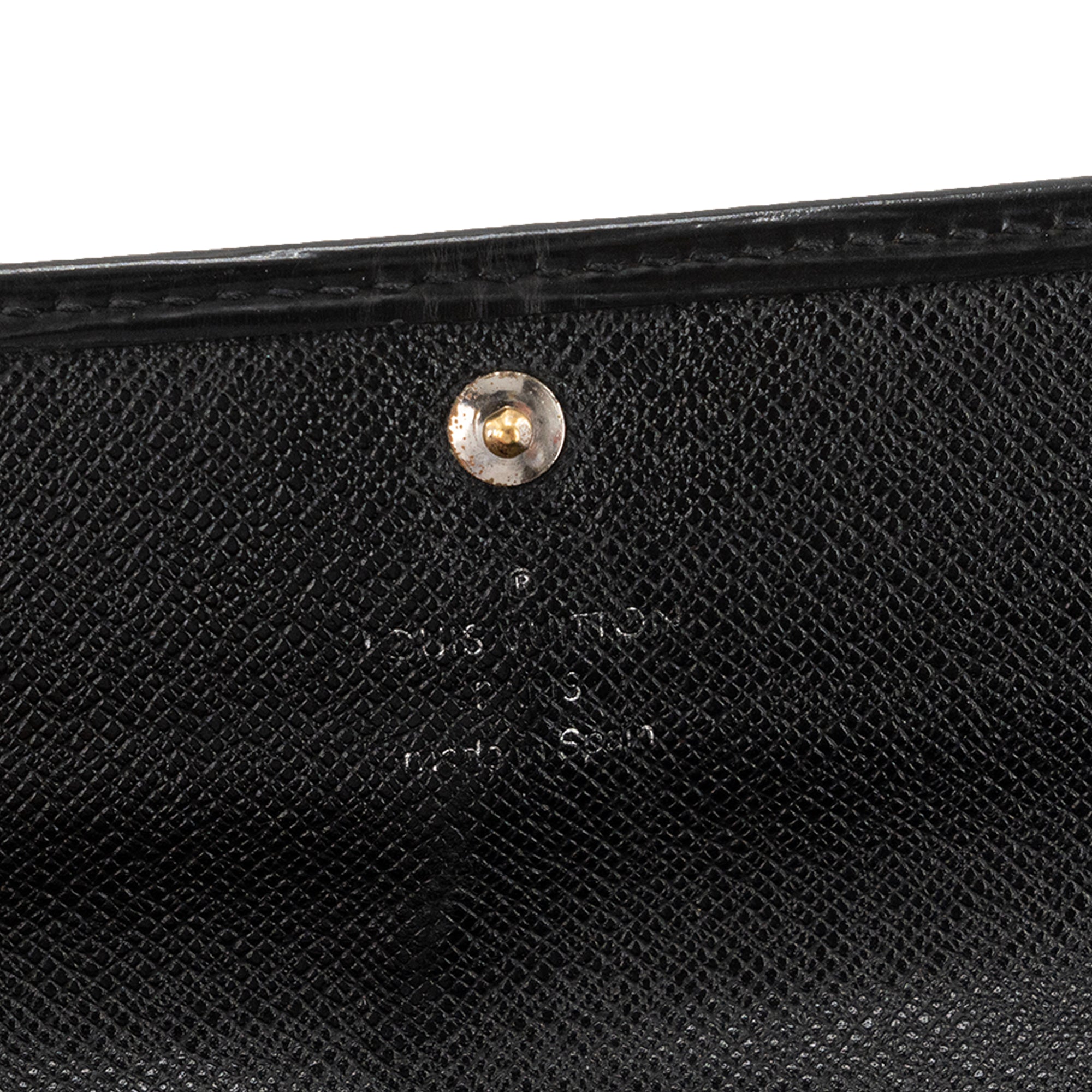 LOUIS VUITTON - Portefeuille Sarah Louis Vuitton en cuir épi noir vintage