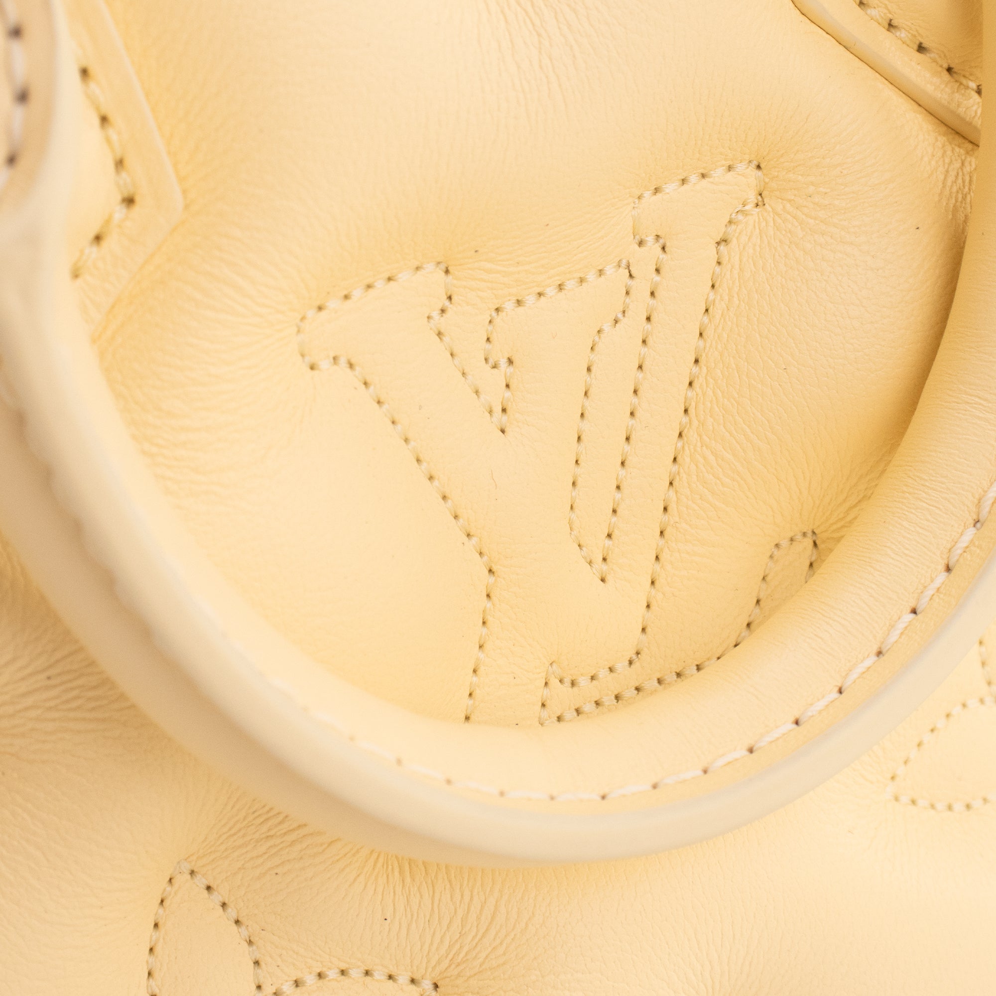 LOUIS VUITTON - Sac à bandoulière Alma BB Bubblegram Louis Vuitton en cuir jaune
