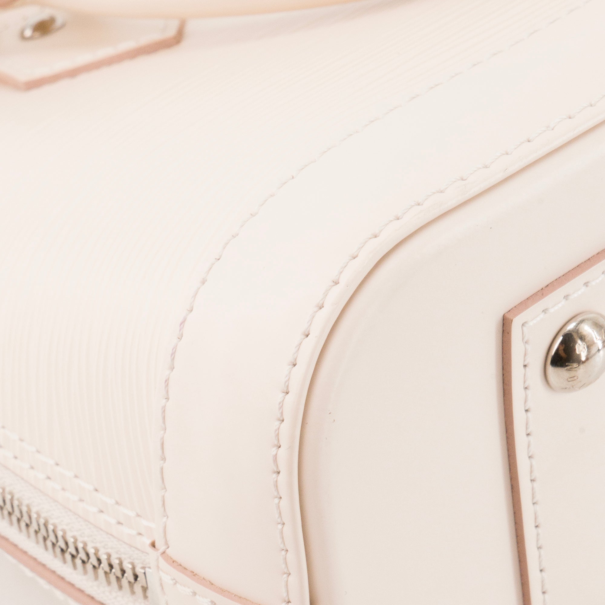 LOUIS VUITTON - Sac à bandoulière Alma BB Louis Vuitton en cuir épi beige