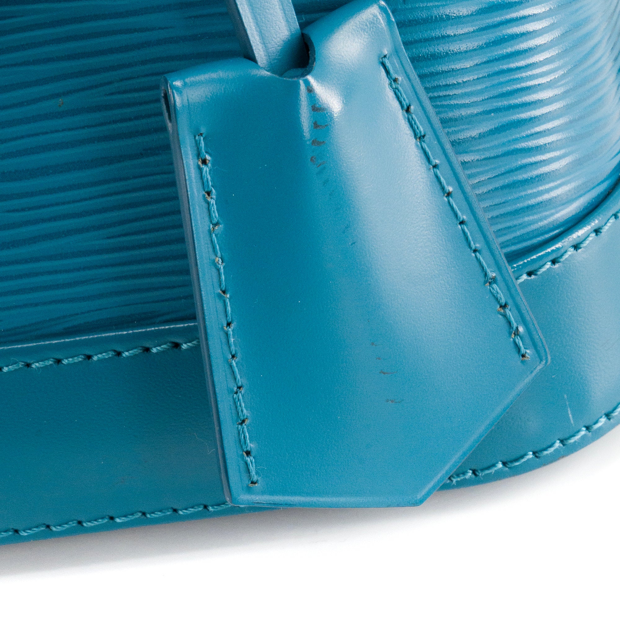 LOUIS VUITTON - Sac à bandoulière Alma BB Louis Vuitton en cuir épi bleu canard