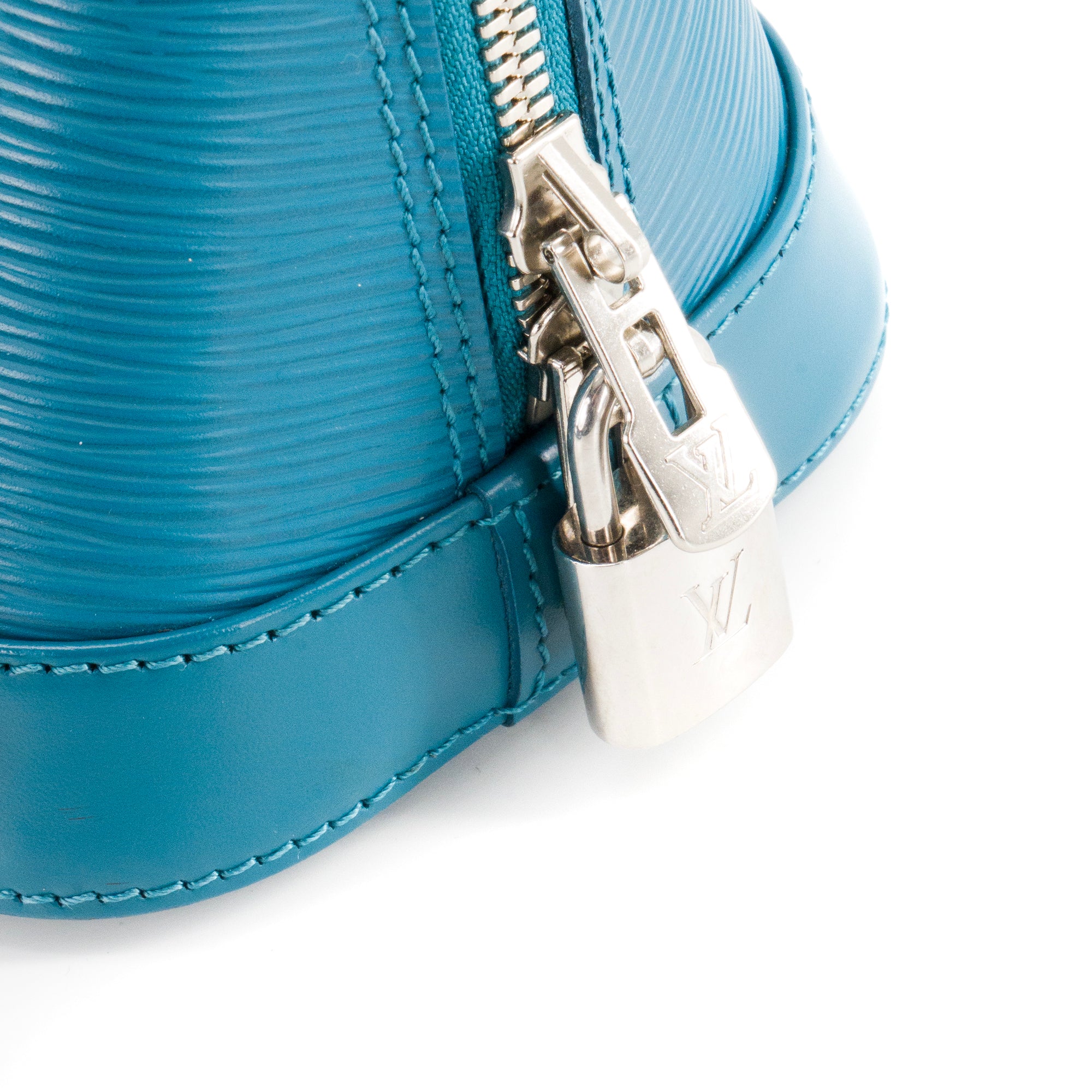 LOUIS VUITTON - Sac à bandoulière Alma BB Louis Vuitton en cuir épi bleu canard