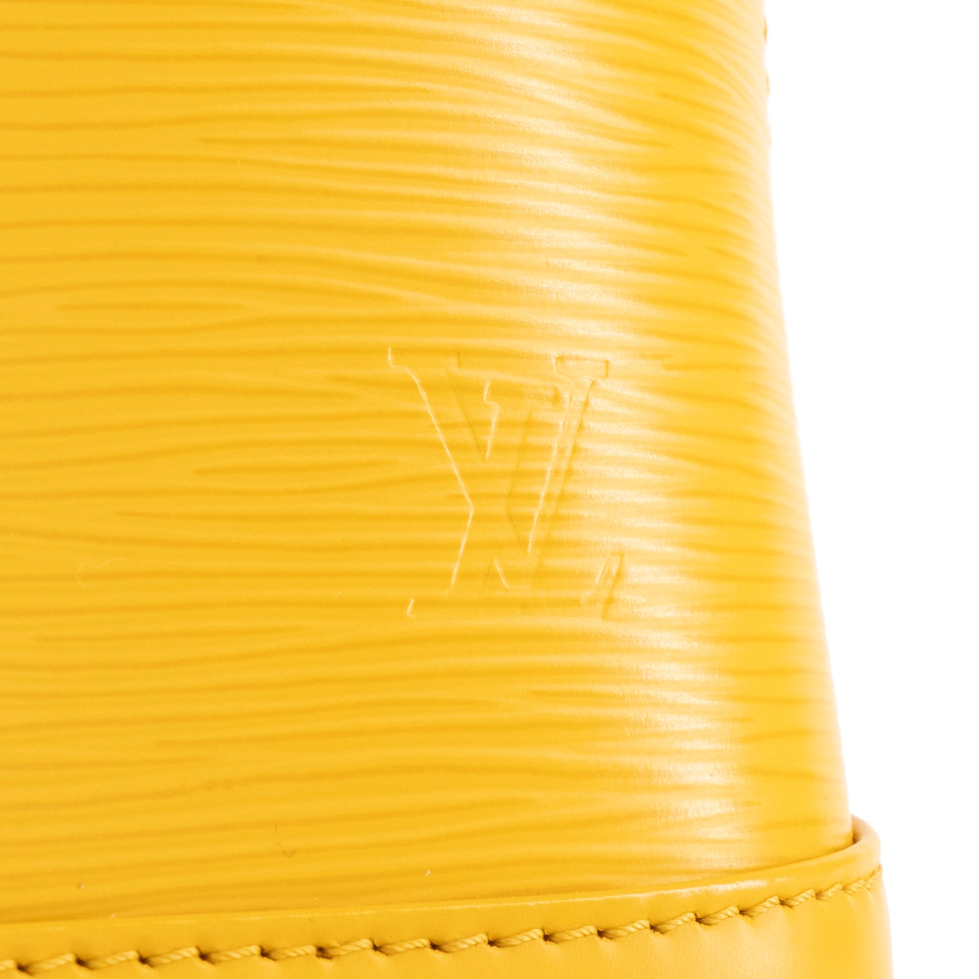 LOUIS VUITTON - Sac à bandoulière Alma BB Louis Vuitton en cuir épi bleu jaune