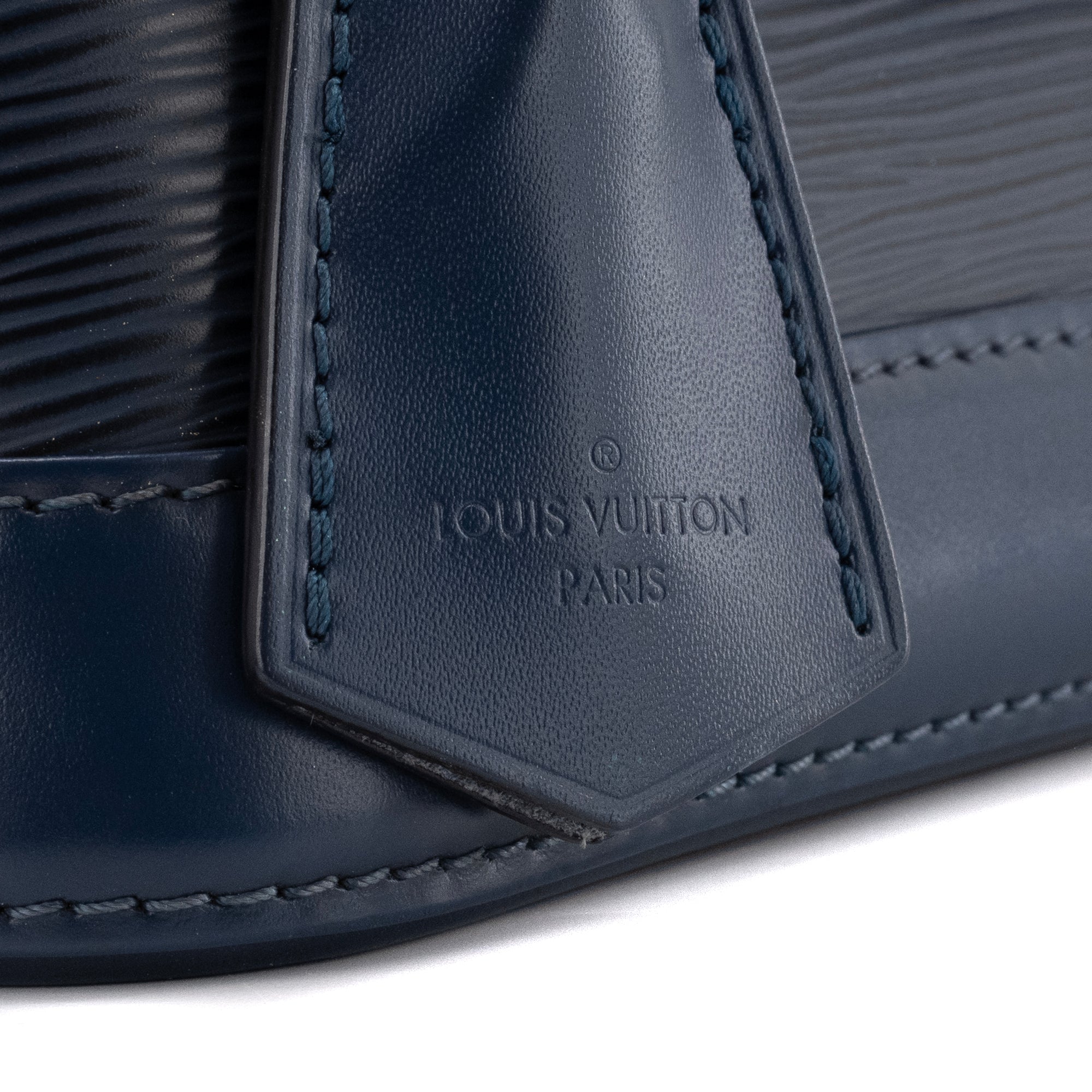 LOUIS VUITTON - Sac à bandoulière Alma BB Louis Vuitton en cuir épi bleu marine