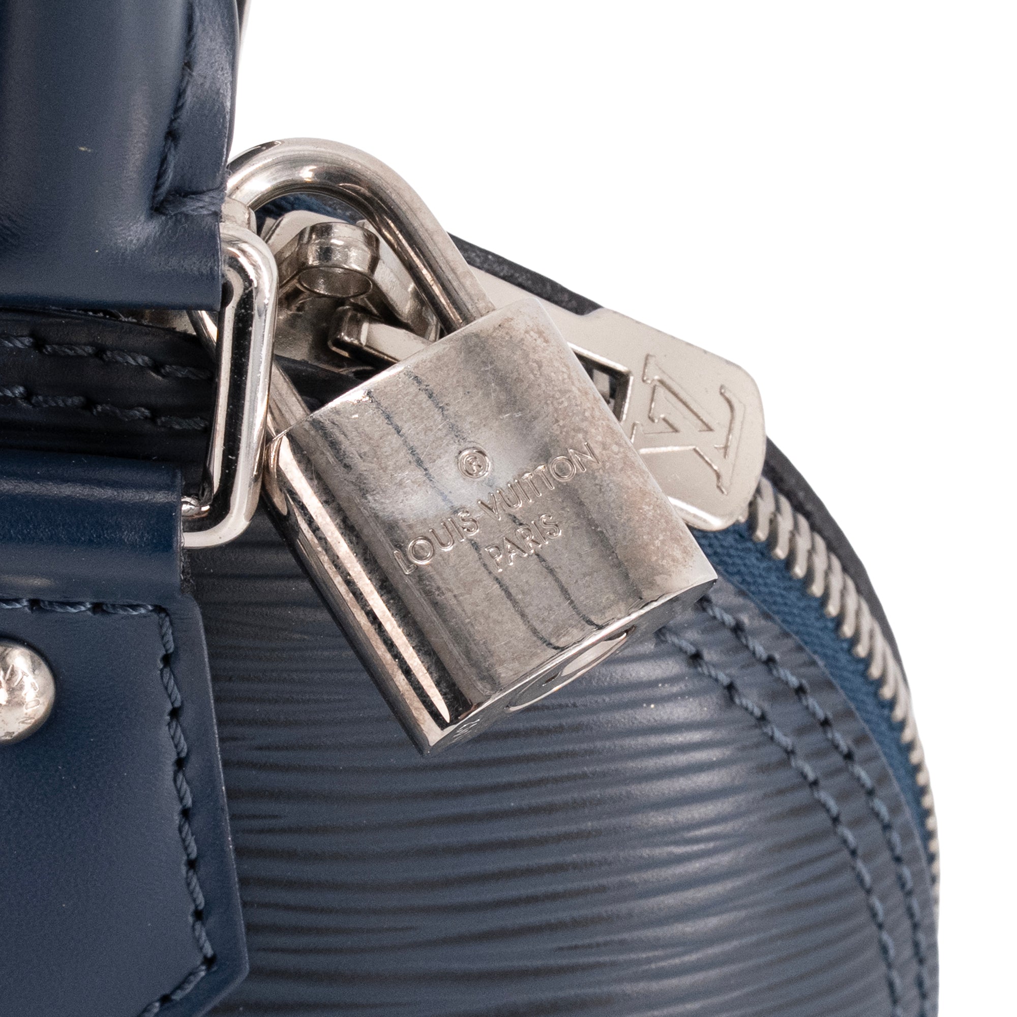 LOUIS VUITTON - Sac à bandoulière Alma BB Louis Vuitton en cuir épi bleu marine