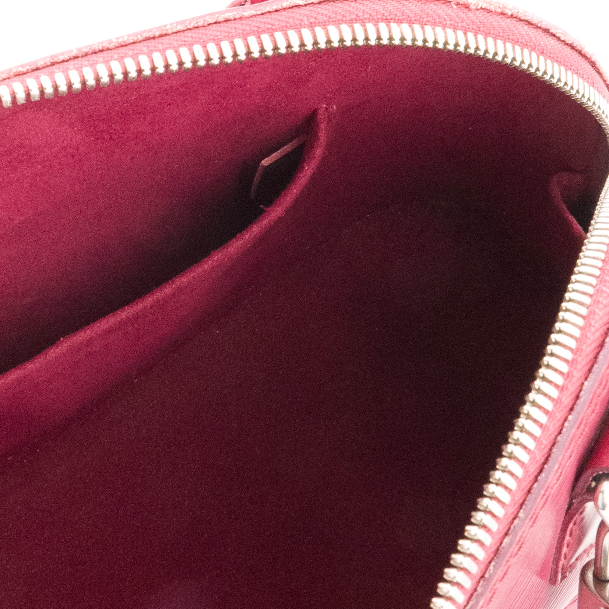 LOUIS VUITTON - Sac à bandoulière Alma BB Louis Vuitton en cuir épi framboise