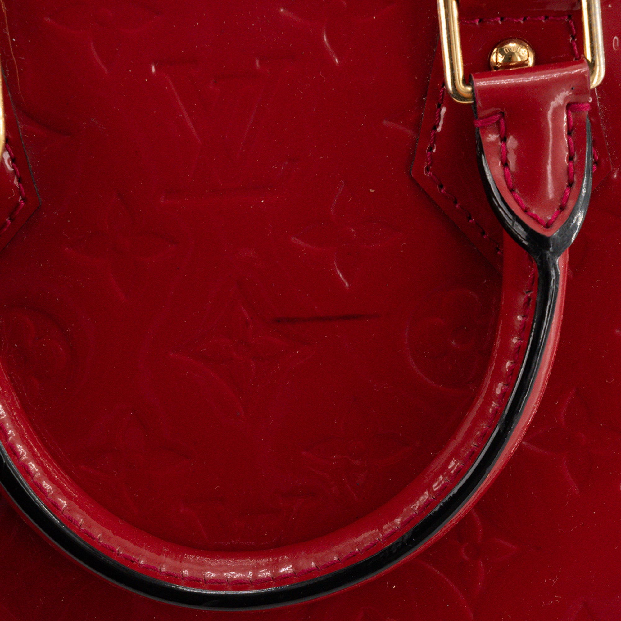 LOUIS VUITTON - Sac à bandoulière Alma BB Louis Vuitton en cuir verni rouge