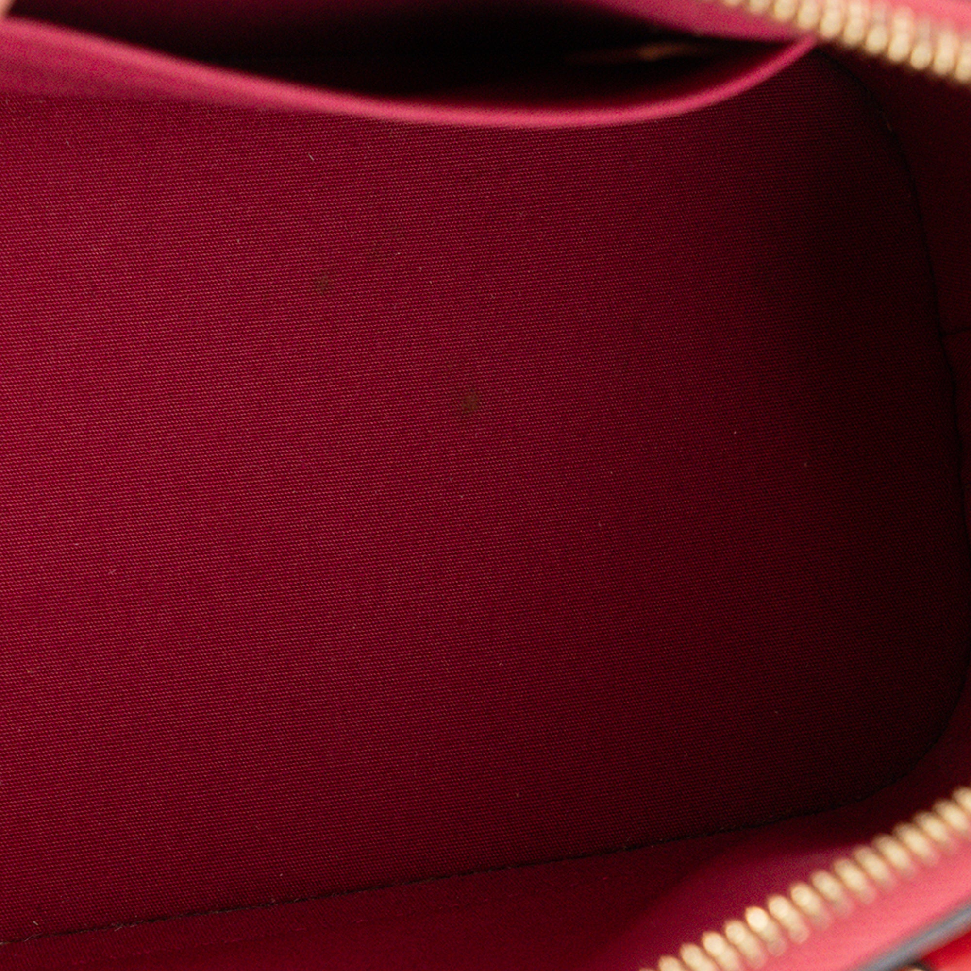 LOUIS VUITTON - Sac à bandoulière Alma BB Louis Vuitton en cuir verni rouge