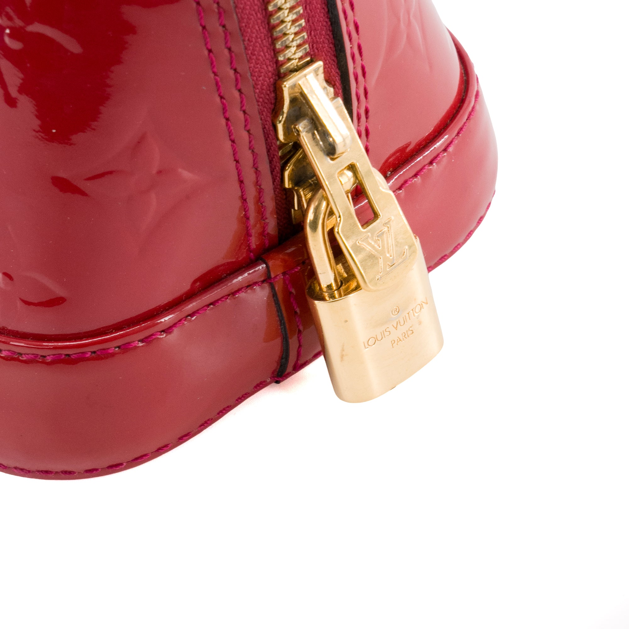 LOUIS VUITTON - Sac à bandoulière Alma BB Louis Vuitton en cuir verni rouge