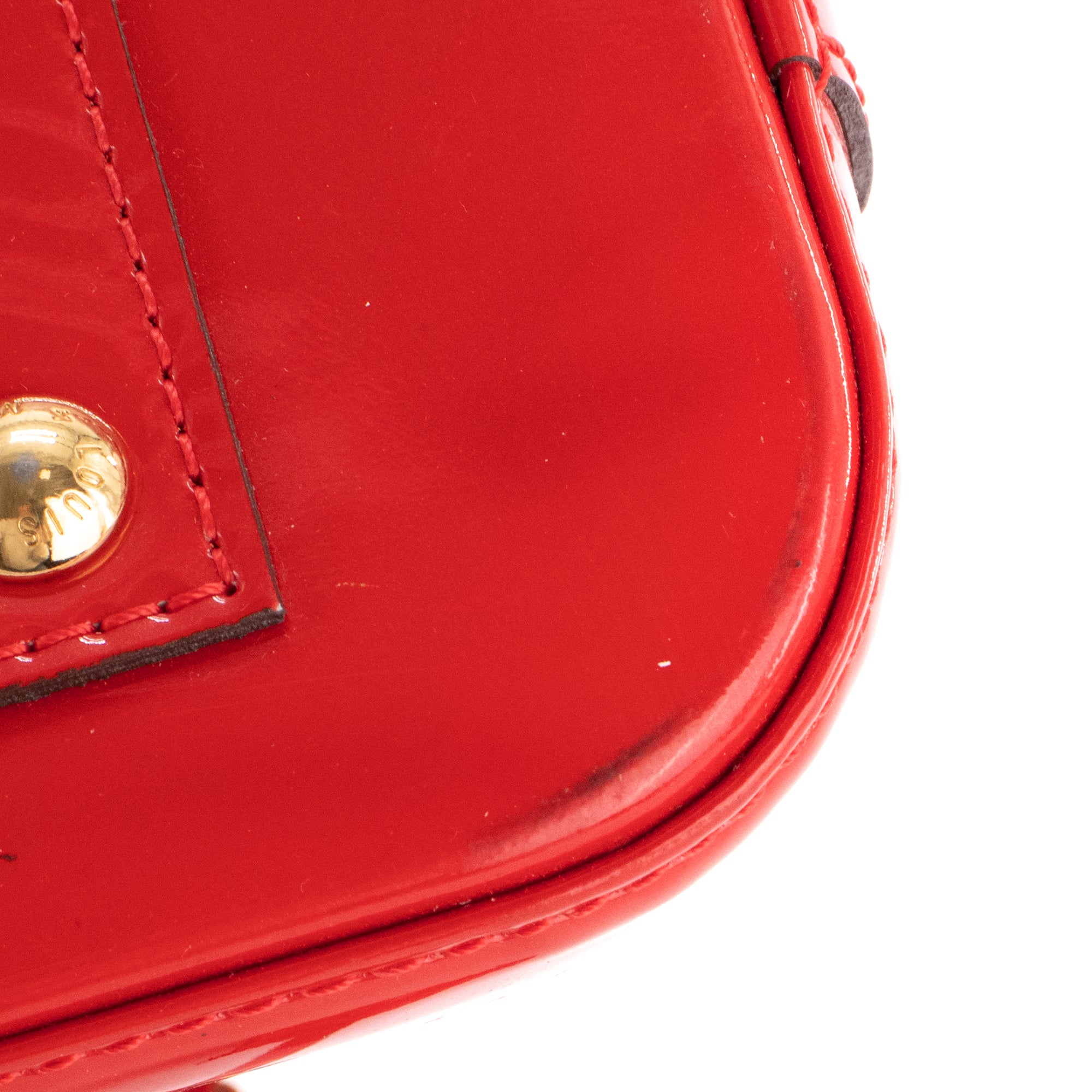 LOUIS VUITTON - Sac à bandoulière Alma BB Louis Vuitton en cuir verni rouge