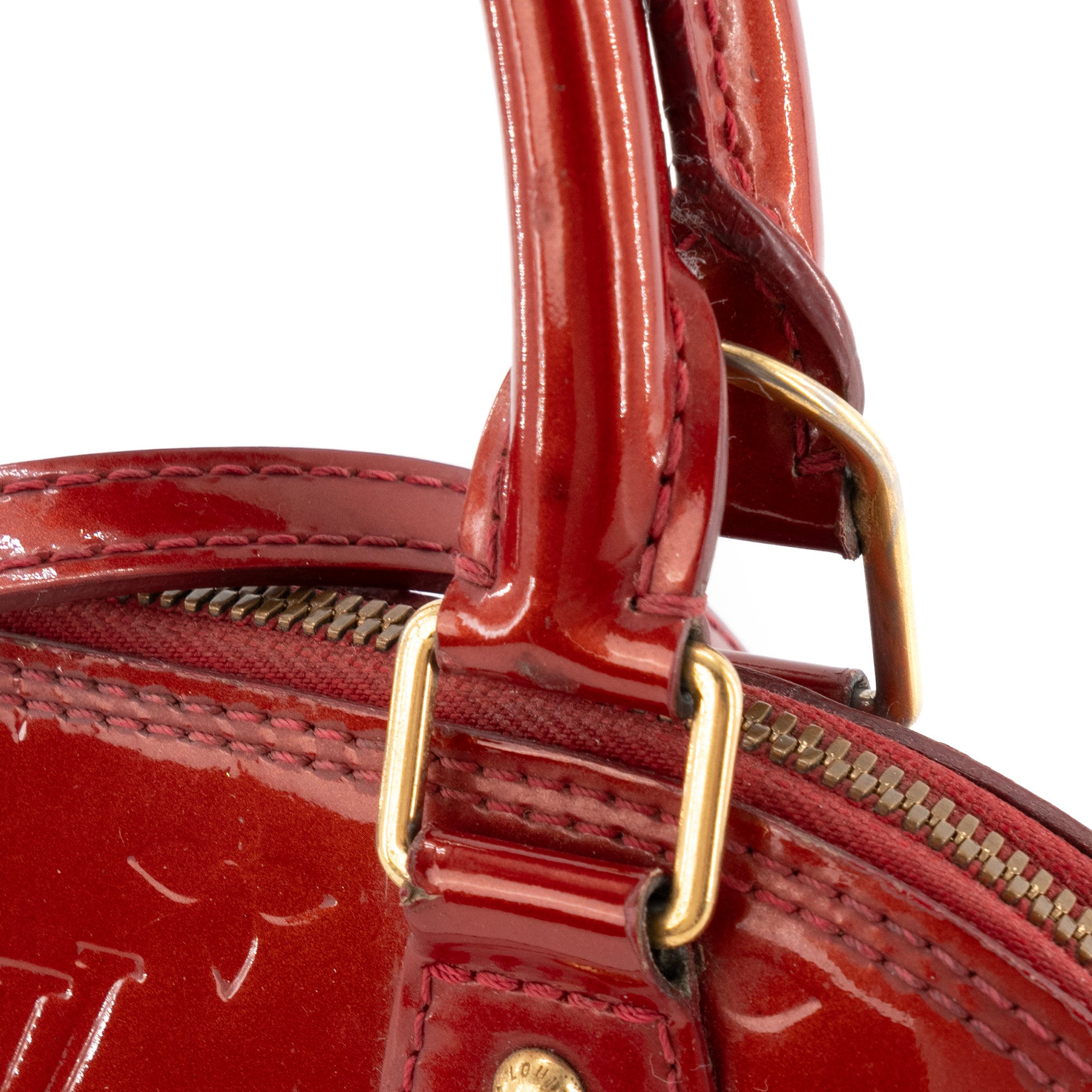 LOUIS VUITTON - Sac à bandoulière Alma BB Louis Vuitton en cuir verni rouge irisé